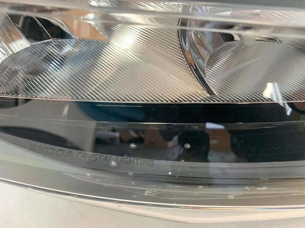 Skoda Scala Reflektor right light right Fulled FL 23r Crystal Lighting Lift