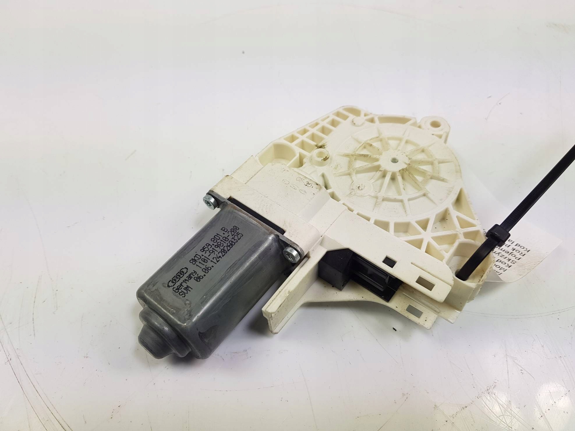 motor ablak bal eleje 8K0959801B AUDI A6 C7