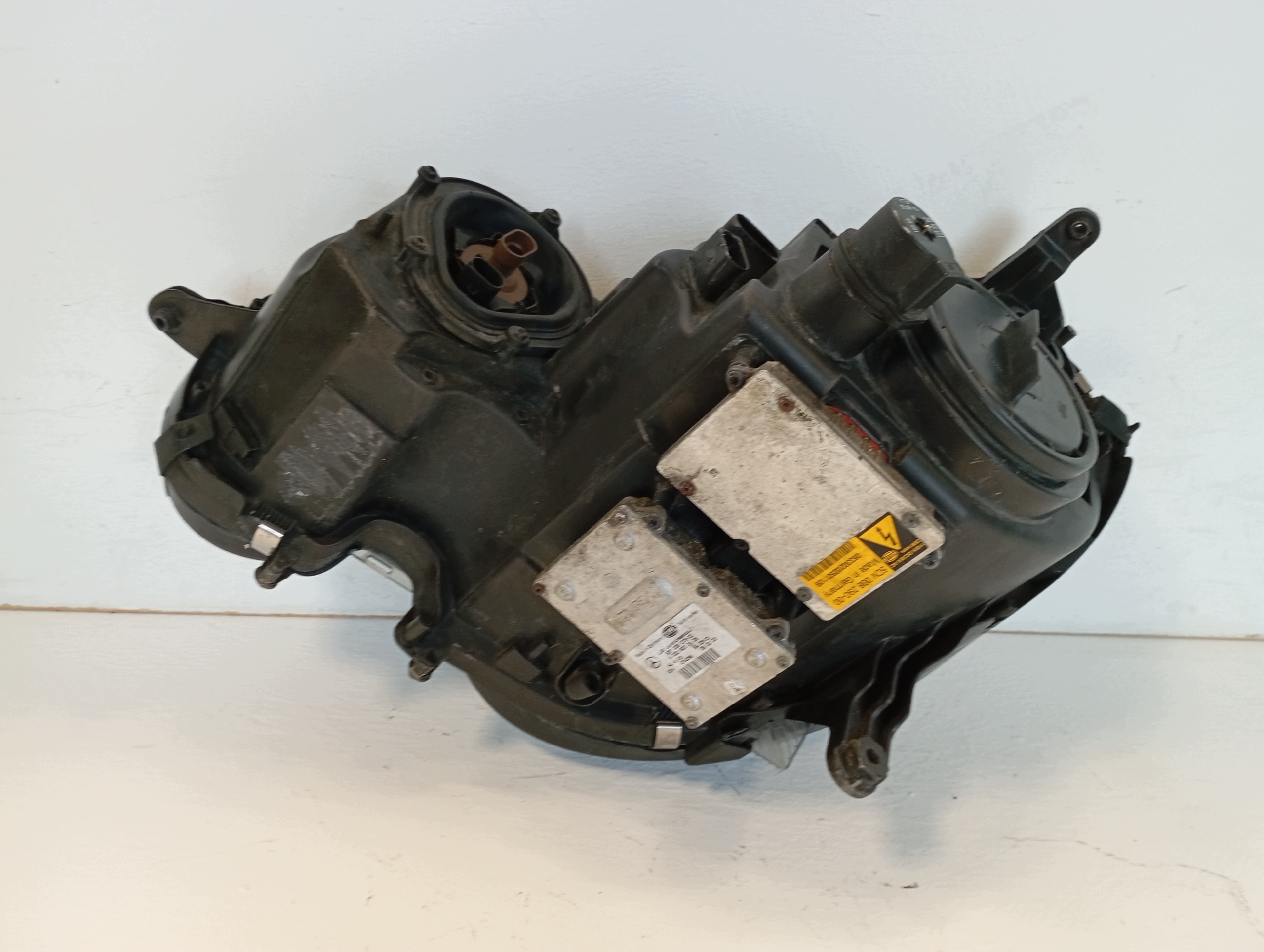 light right MERCEDES E KLASA 211 LIFT BIXENON front