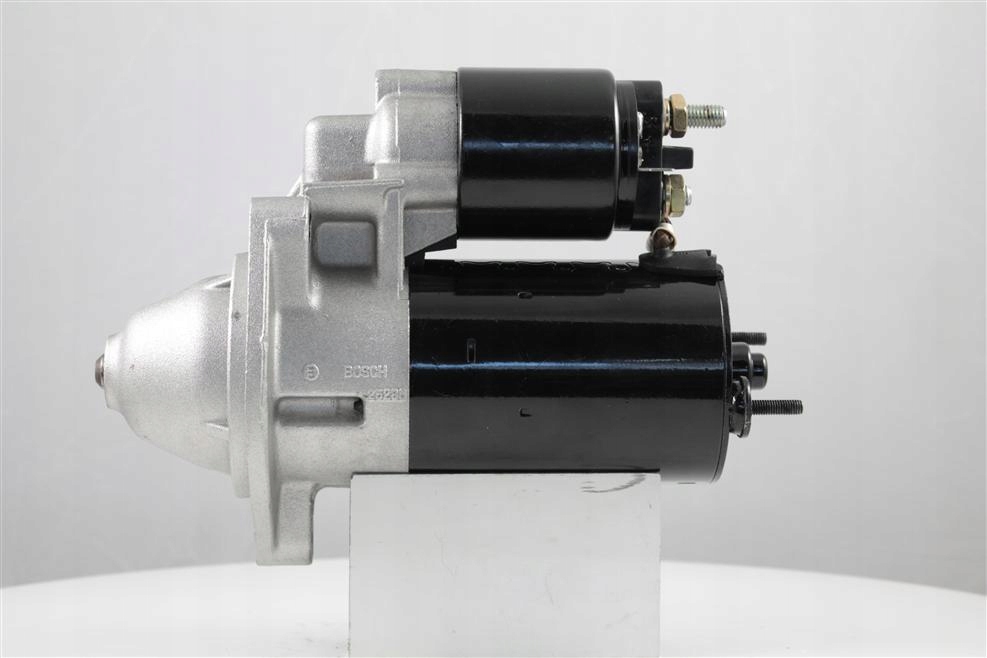 Rozrusznik VOLKSWAGEN VW 1.8 Turbo Stan opakowania oryginalne