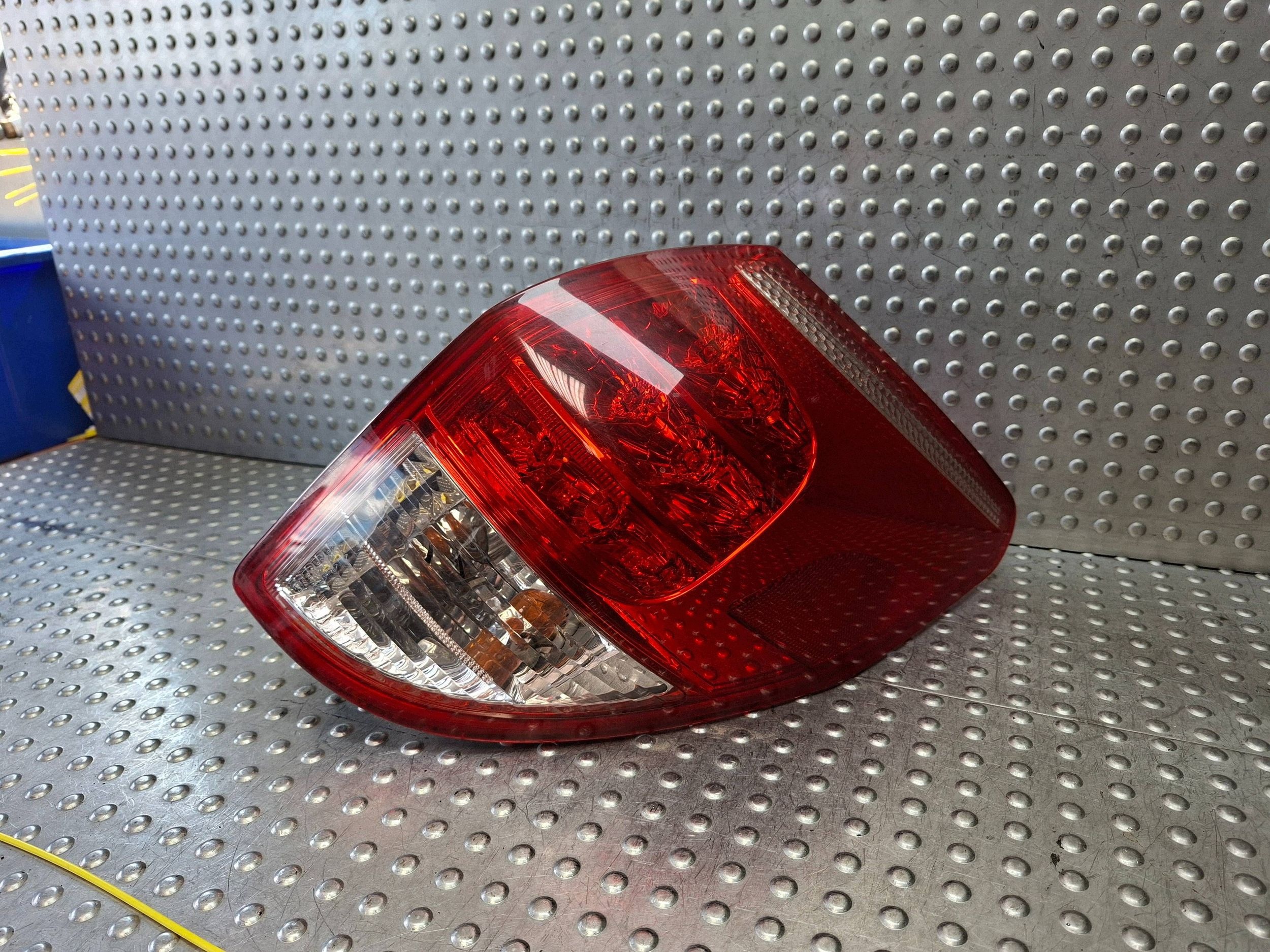 light rear part right TOYOTA RAV4 III 06-09 EU