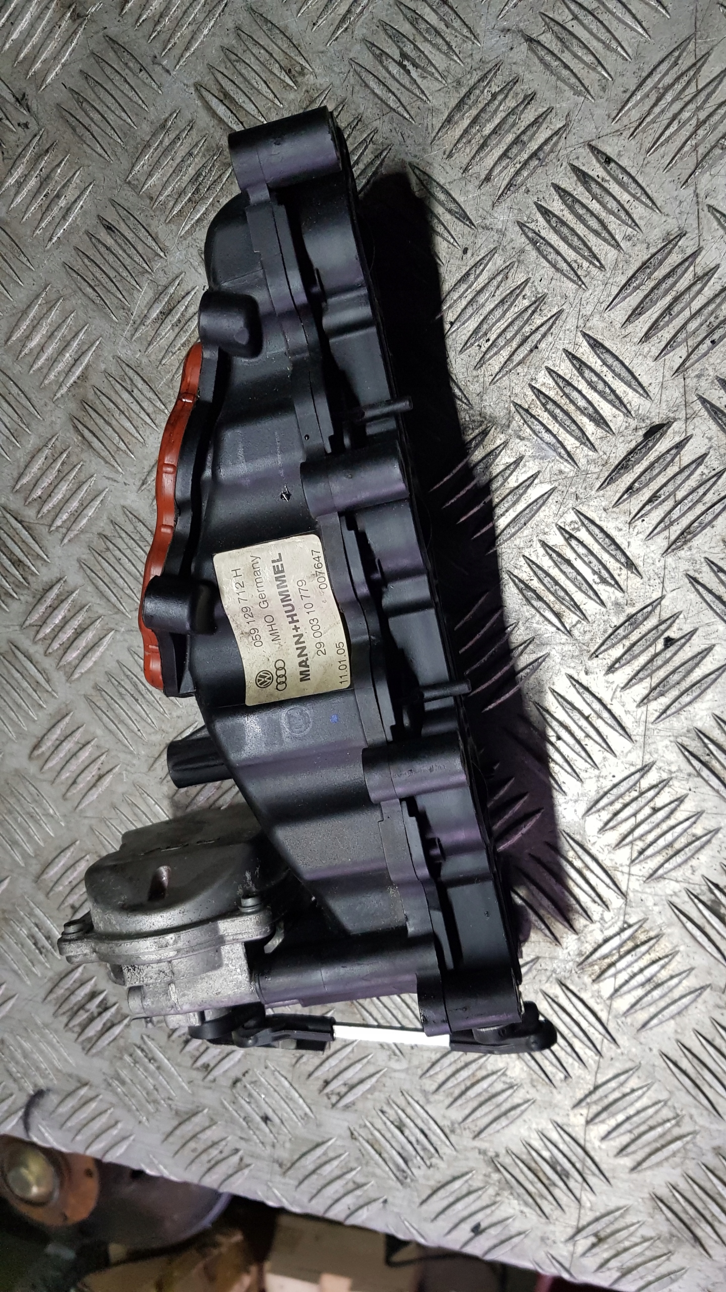 AUDI A8 D3 3.0 TDI intake manifold regulator 059129712h