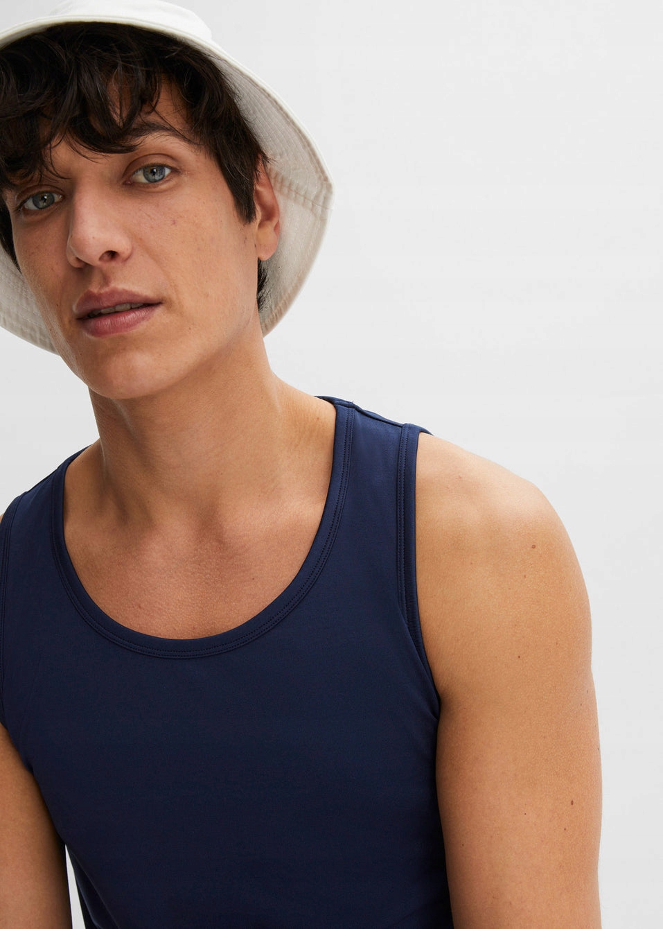 EJ157 KOSZULKA MĘSKA TOP 1szt SPORTOWA BEZ RĘKAWÓW BONPRIX 48/50 GRANATOWA Rozmiar 48