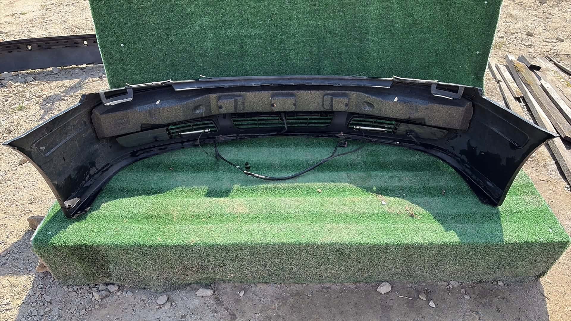 Saab 9-5 95 97-01 front bumper front 170 black