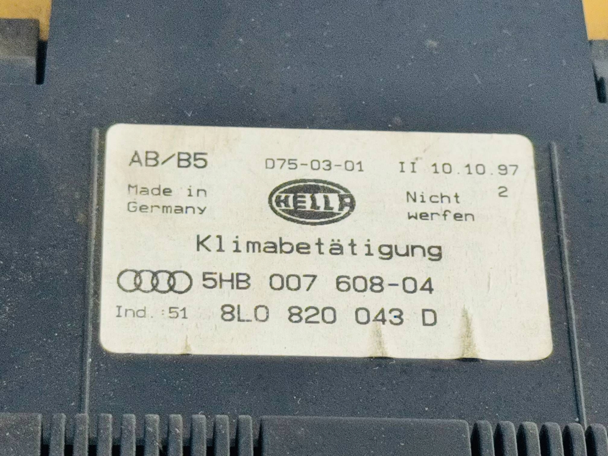 Audi A3 S3 8L 1997 Moduly komfortu 5HB00760804 8L0820043D