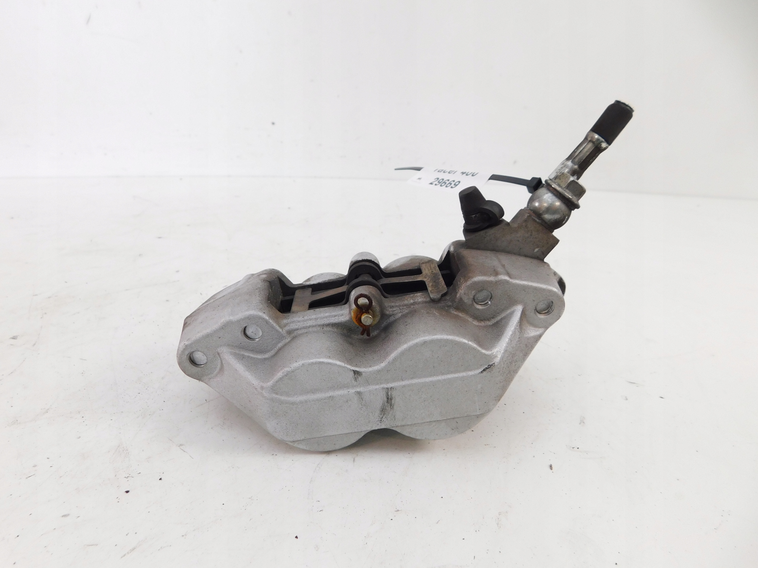 MASH CAFE RACER 400 ПЕРЕДНИЙ ТОРМОЗНОЙ СУППОРТ