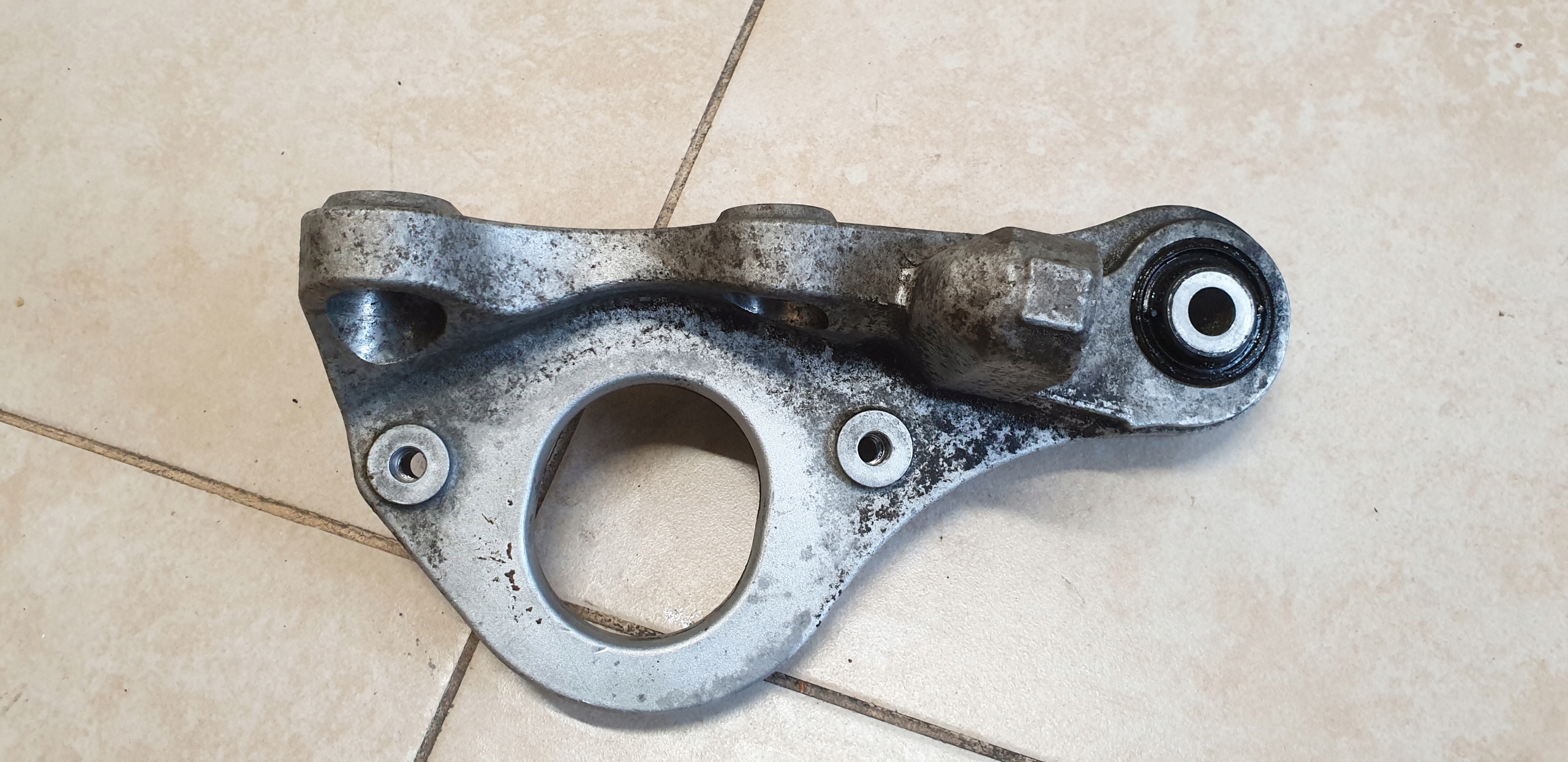 holder engine mount semi-axes VOLVO XC90 II D5 OE