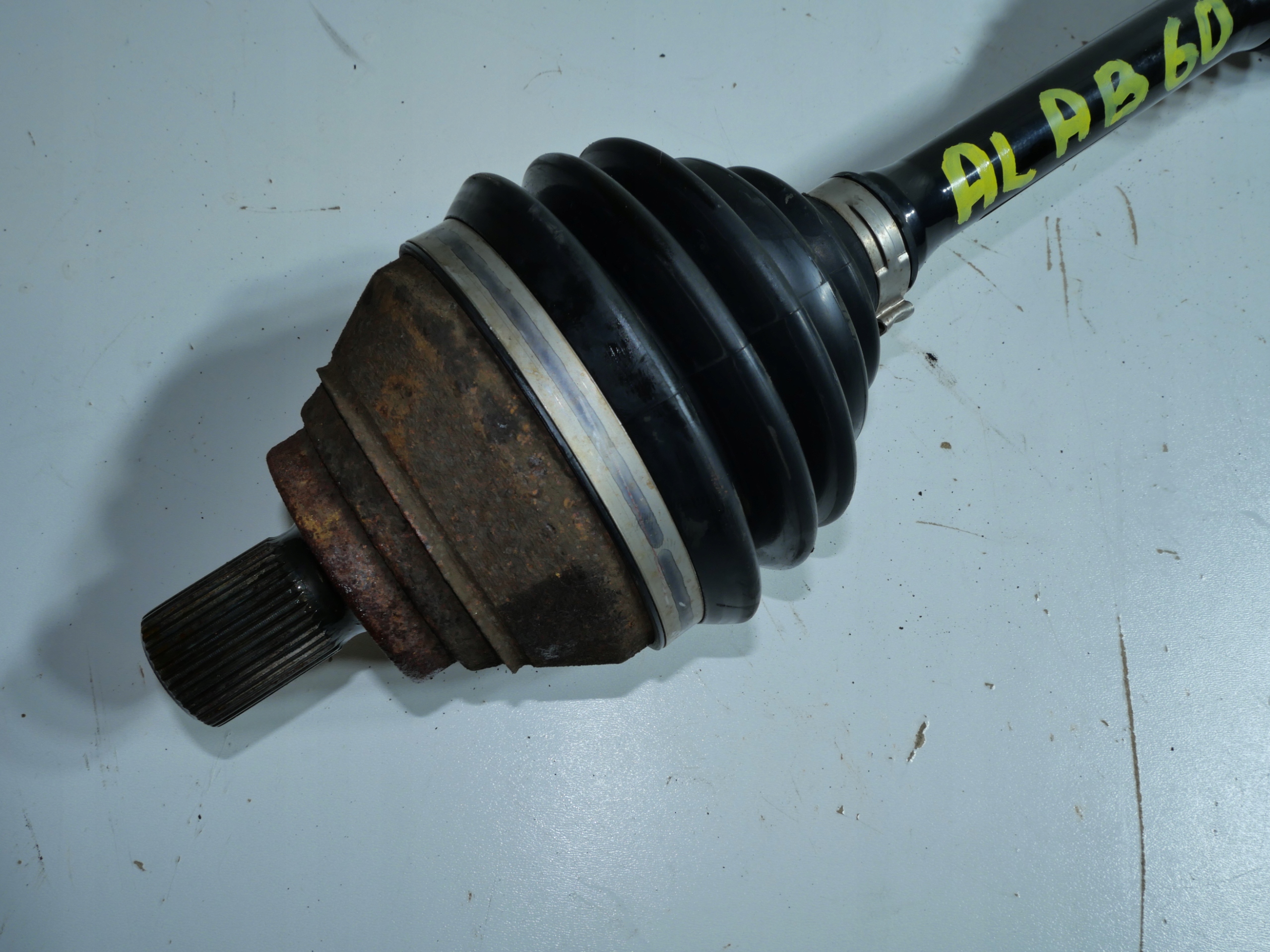 semi-axis front VW TIGUAN 5N0407763N