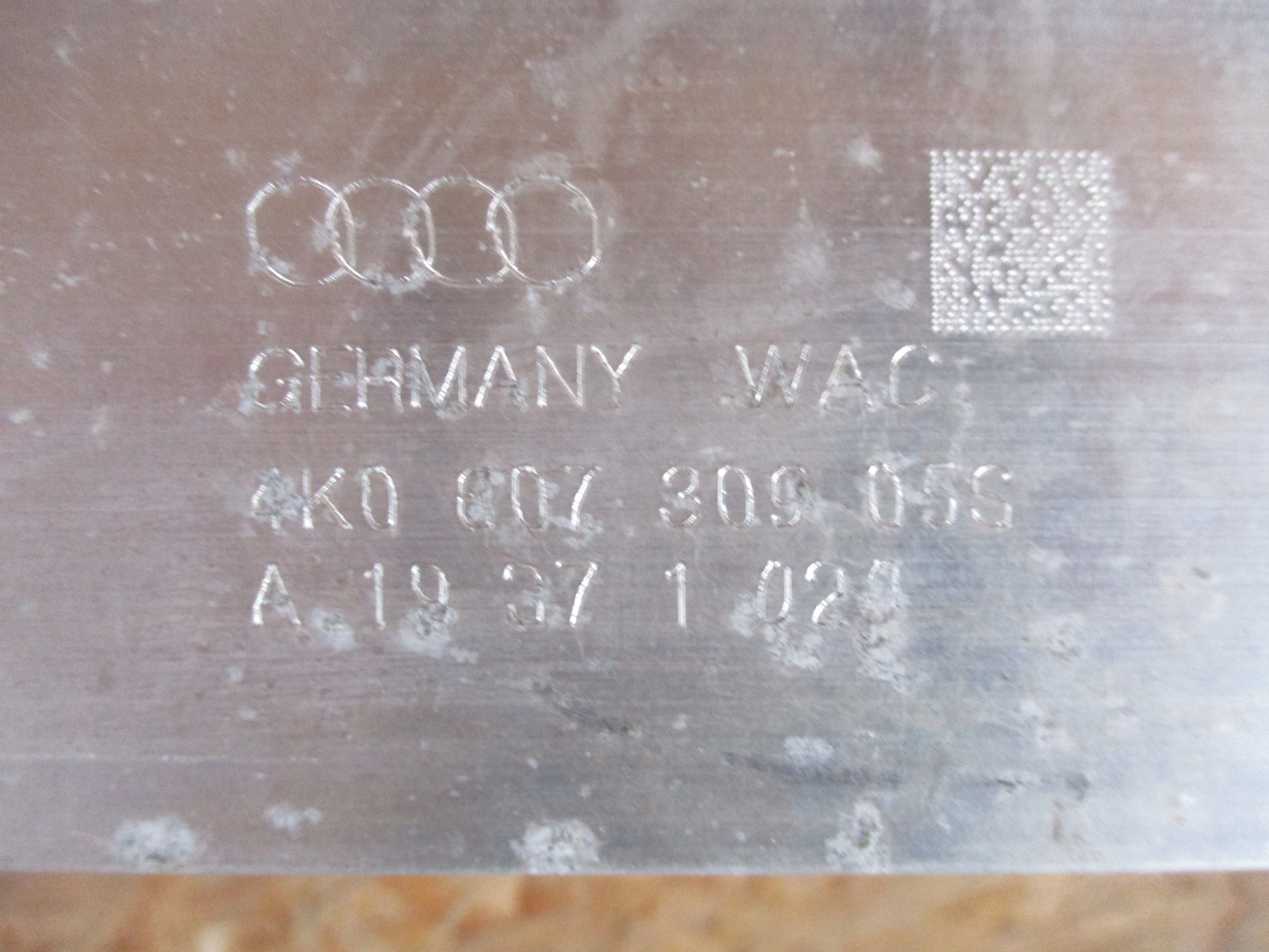 STOSSSTANGENTRÄGER HECK HINTEN AUDI A6 C8 4K