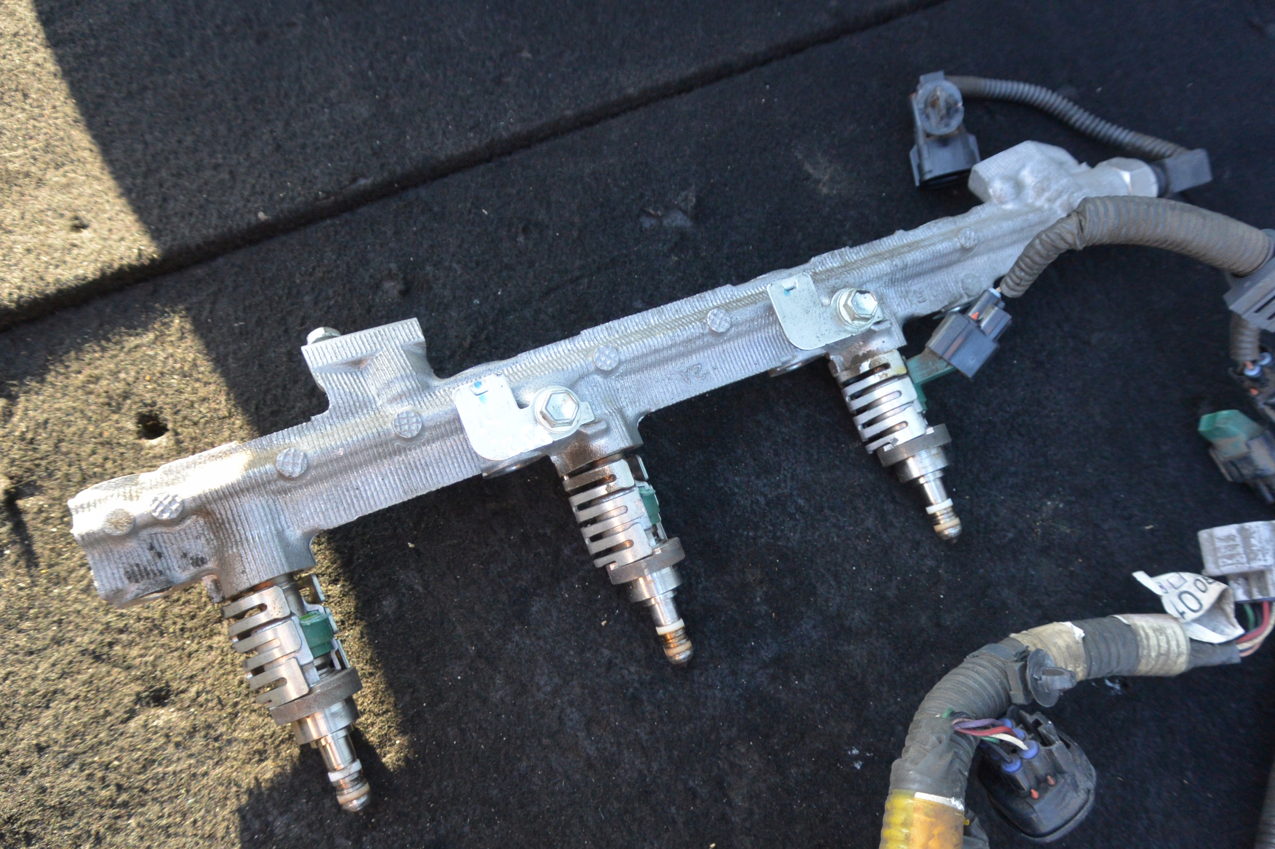 injection ramp injector bundle nozzle LEXUS IS250 2.5 V6 KOMPLET