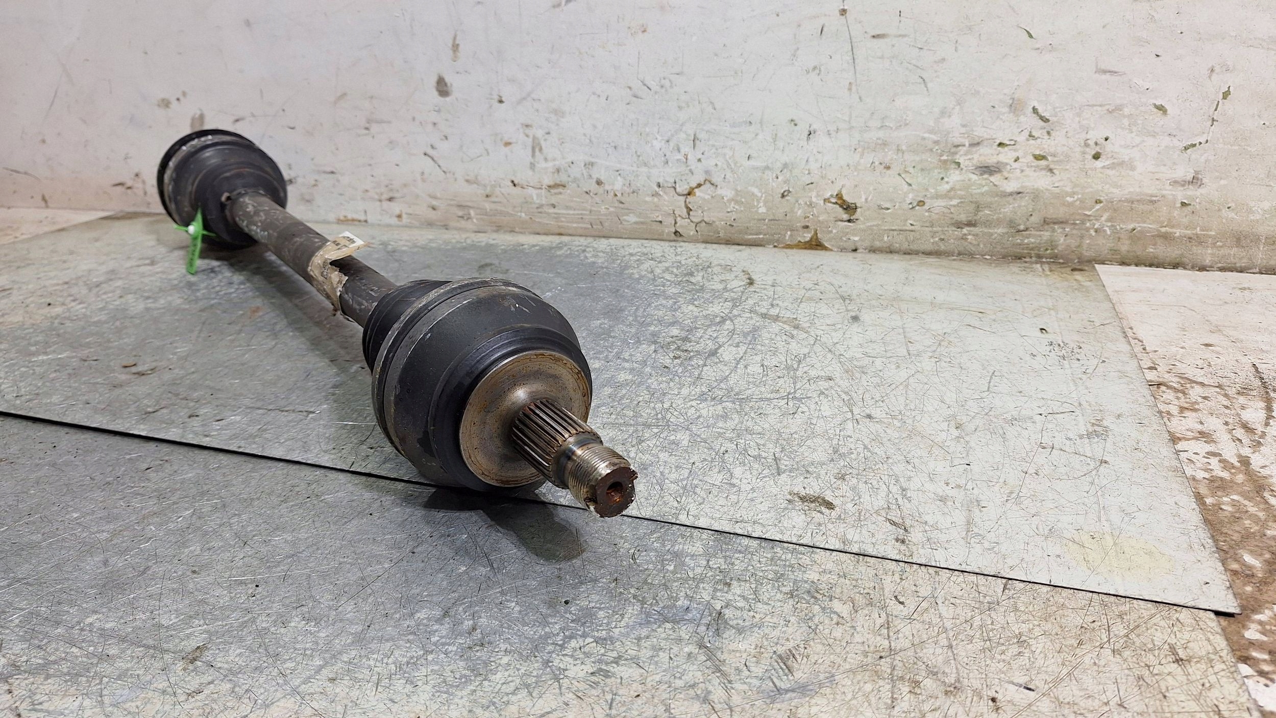 semi-axis left right rear part A2053507001 MERCEDES W205 2.2CDI
