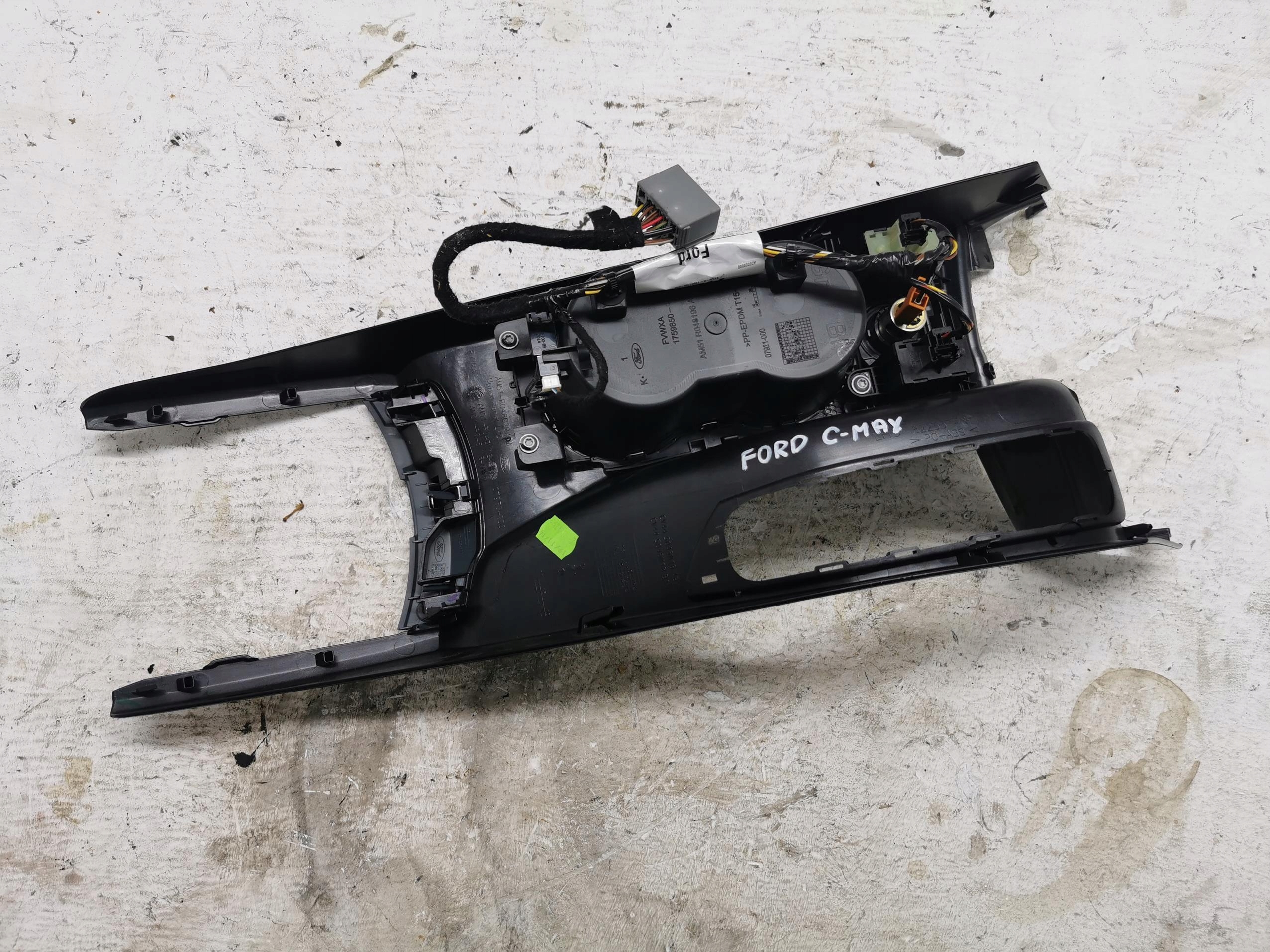 TUNEL mitte FORD C-MAX II CV44S045M18ABW EU