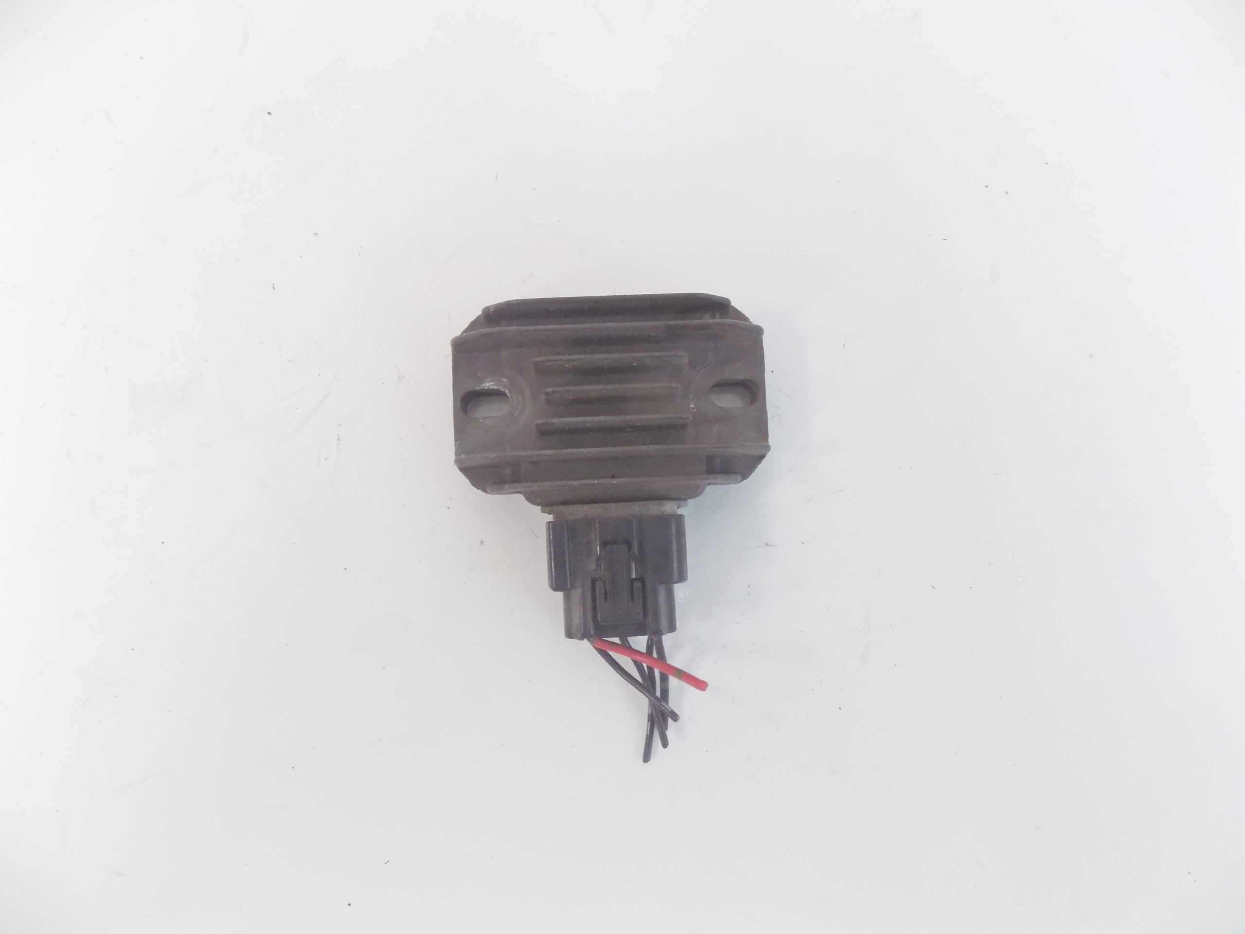 SUZUKI VAN VAN 125 РЕГУЛЯТОР НАПРЯЖЕНИЯ