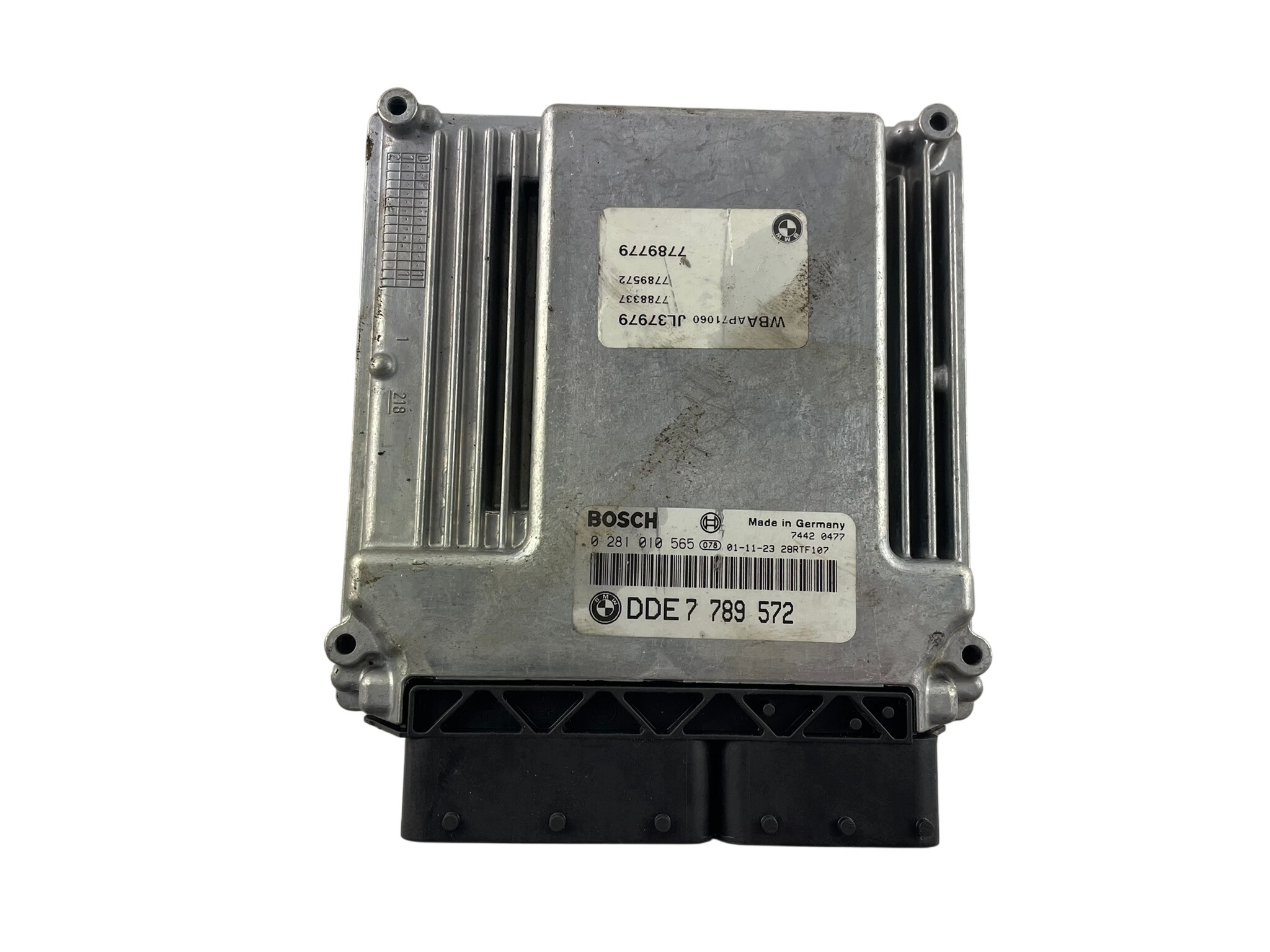 unité de commande électronique uce moteur DDE7 789 572 BMW 3 E46 320d 0 281 010 565
