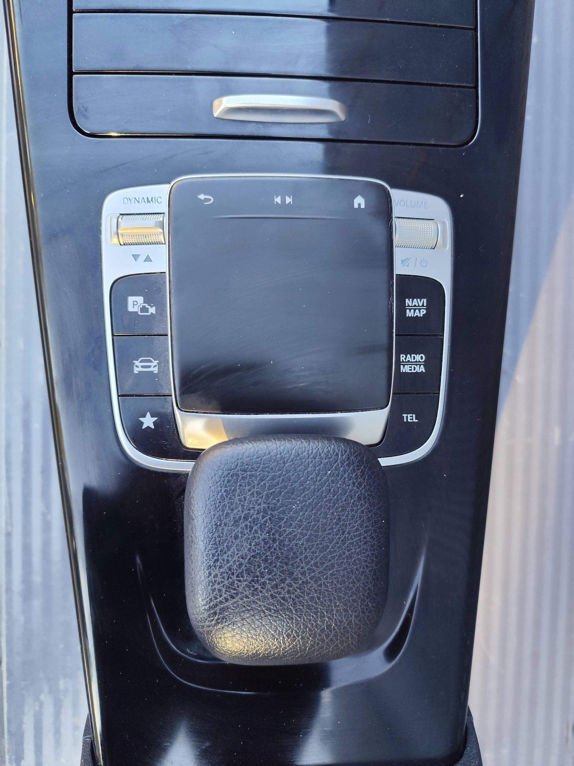 MERCEDES W177 A-KLASA AMG TUNEL mitte PANEL komplet
