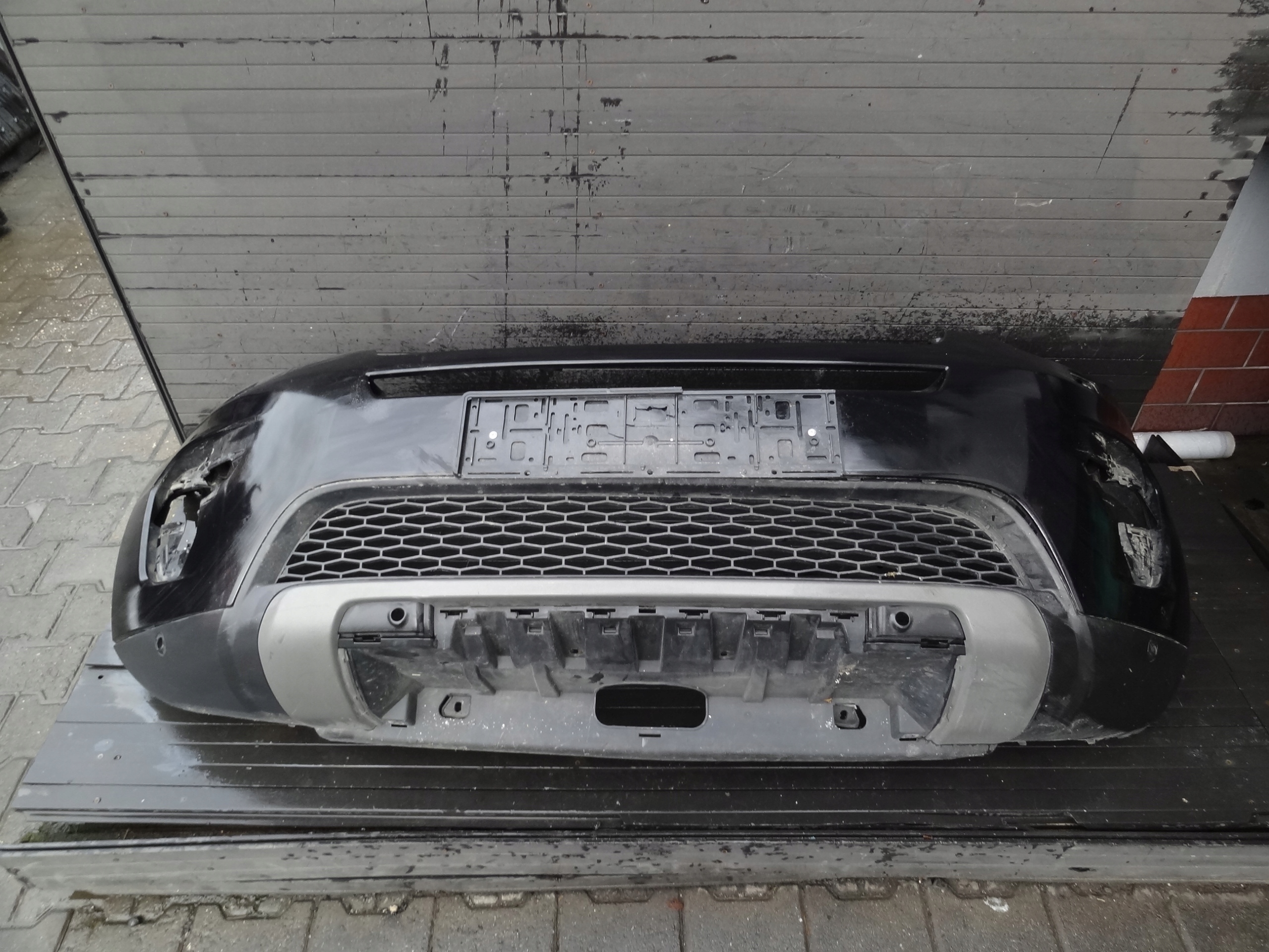 LAND ROVER DISCOVERY SPORT 2014 ZDERZAK PRZEDNI ORYGINAL