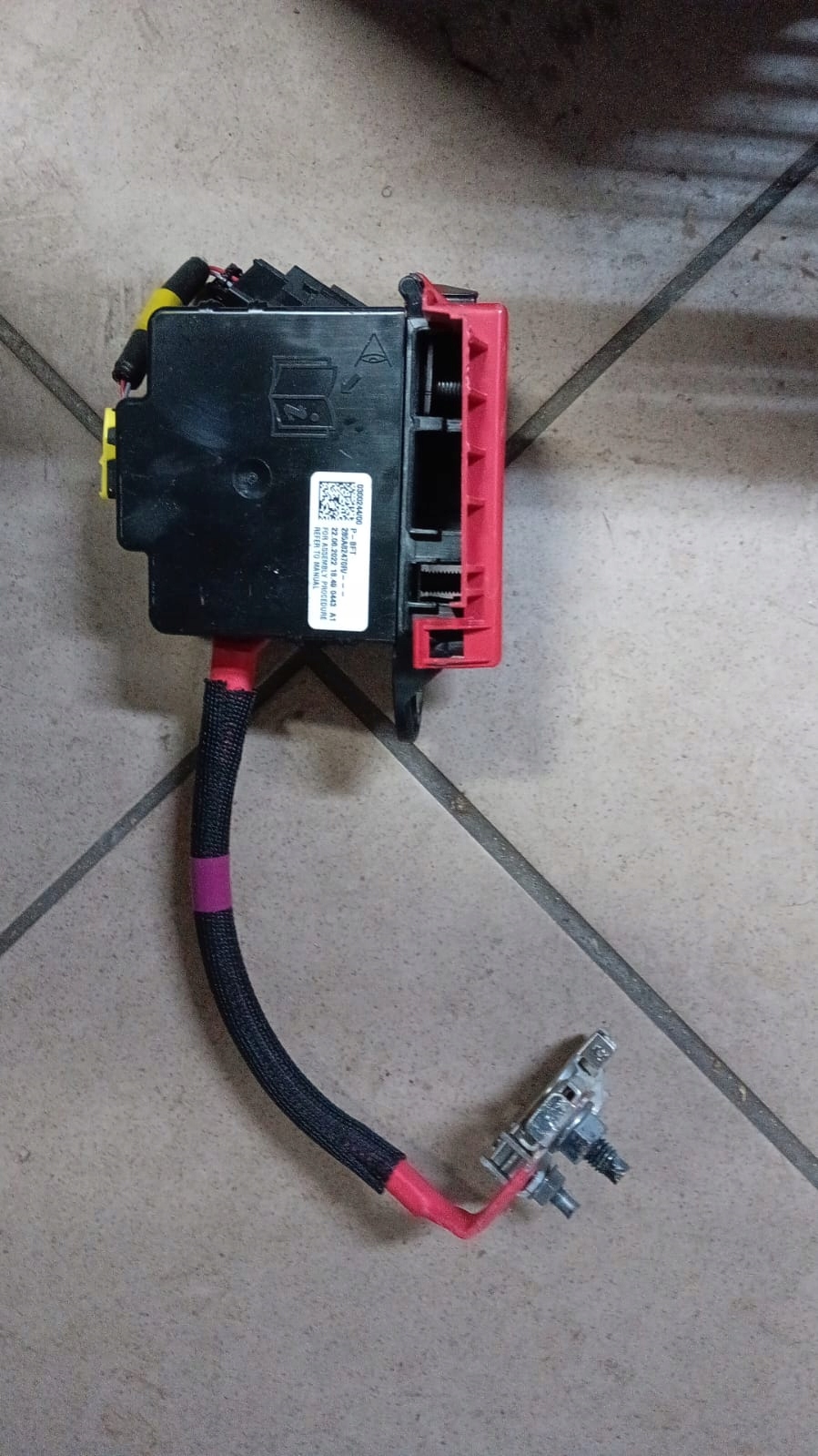 NABÓJ KLEMA PIROTECHNICZNA RENAULT AUSTRAL 285A82470R