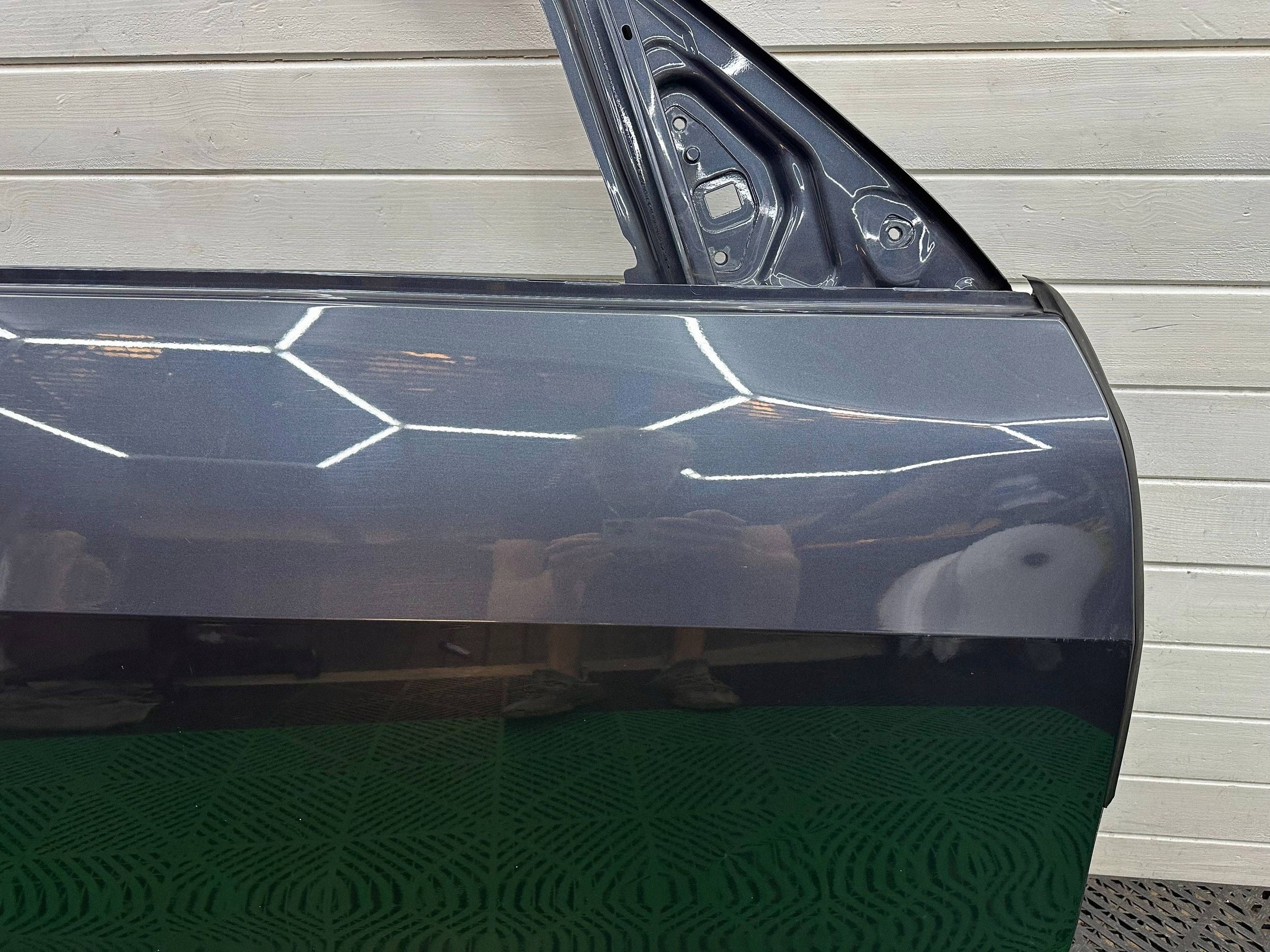 door front front side right BMW X5 G05