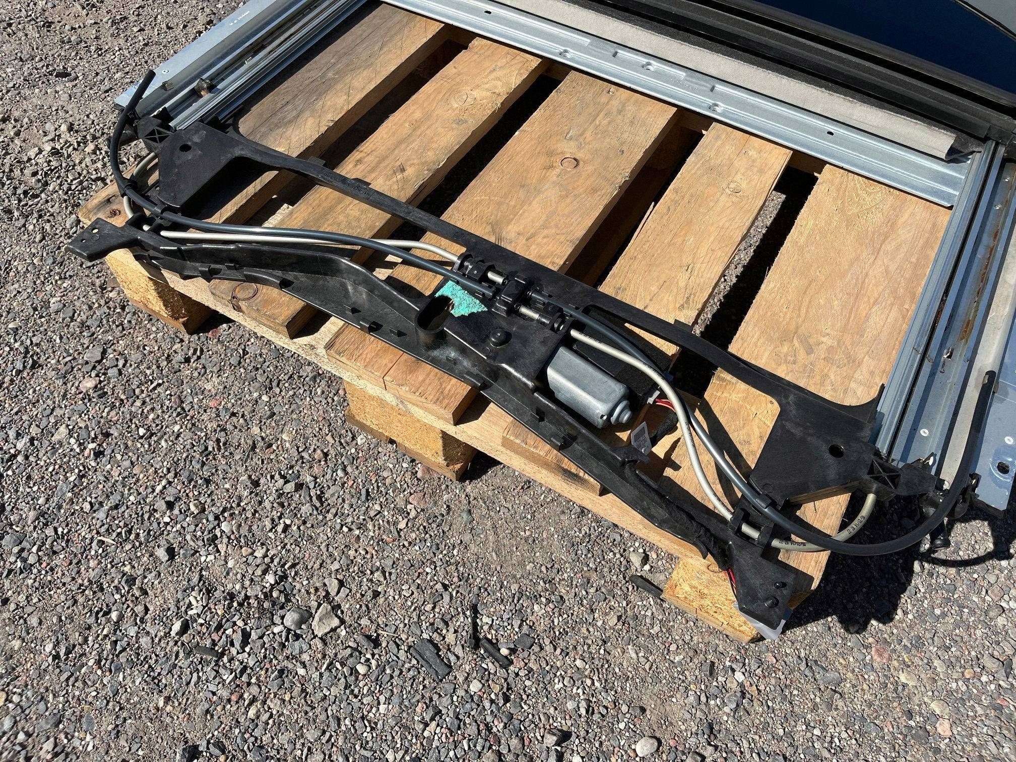 Toit ouvrant Complet Dodge RAM 1500 2009-2018