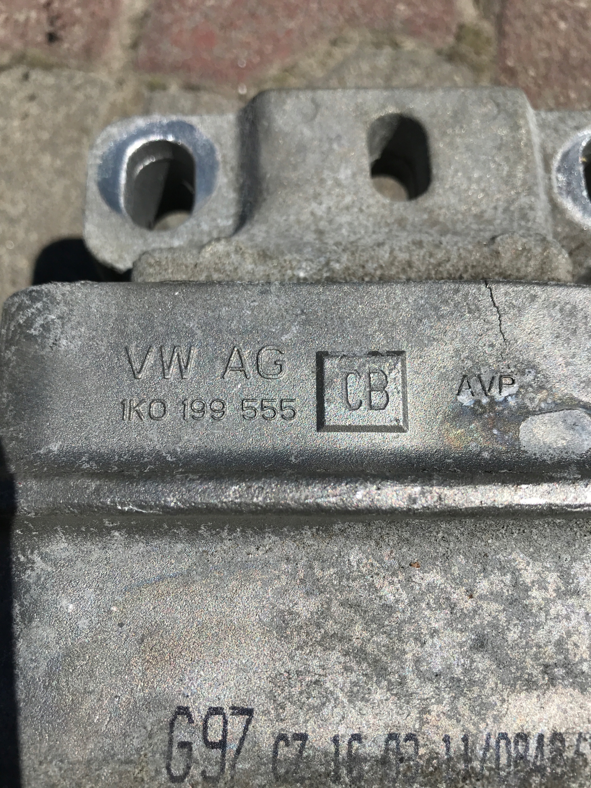 holder engine mount VW SKODA AUDI 1K0199555CB