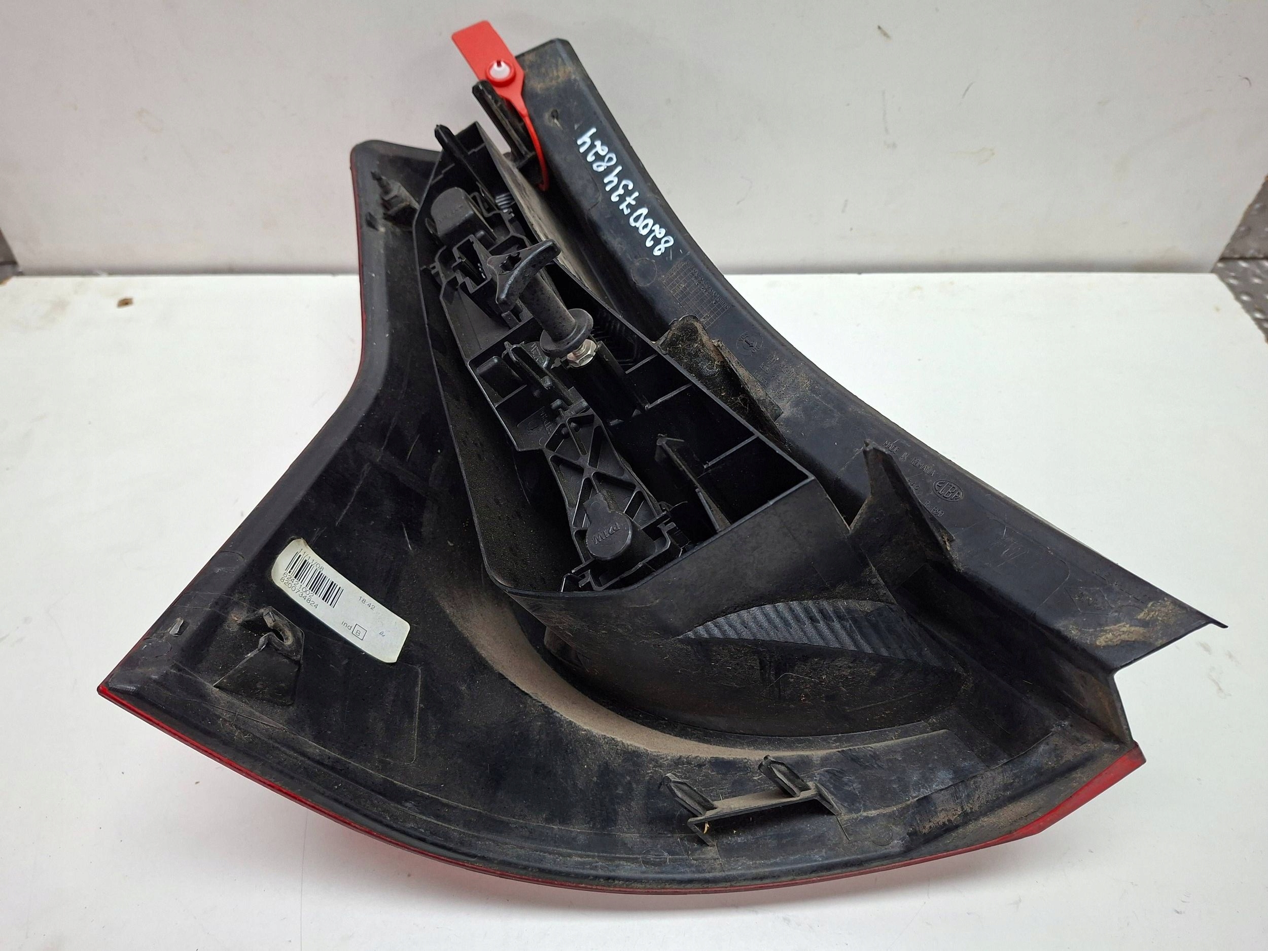 light rear right 8200734824 DACIA SANDERO and 2008-2012