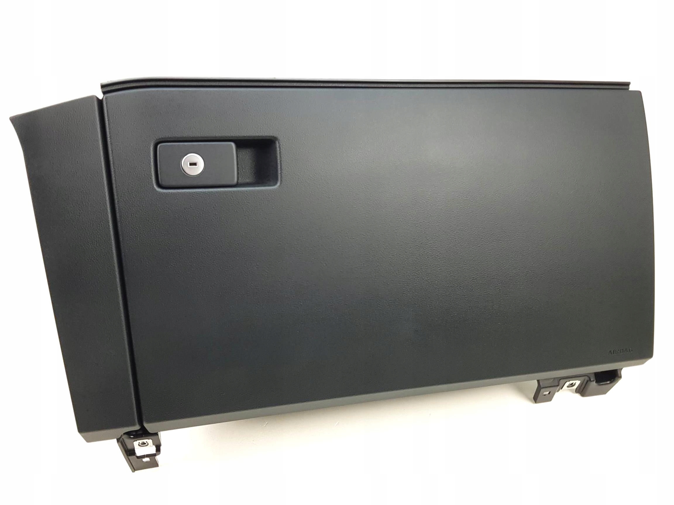 NOWY SCHOWEK PASAZERA VW TOUAREG CR7 III 760 6PS