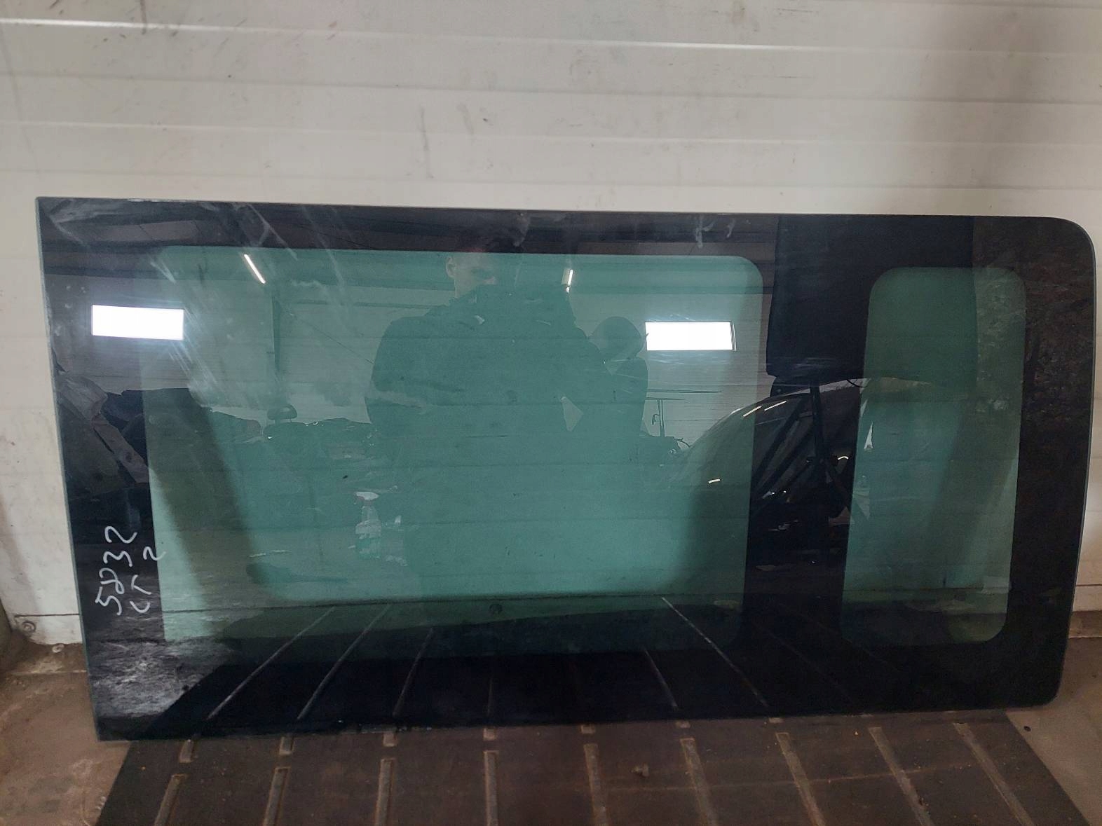 window bodywork left rear part FORD TRANSIT V