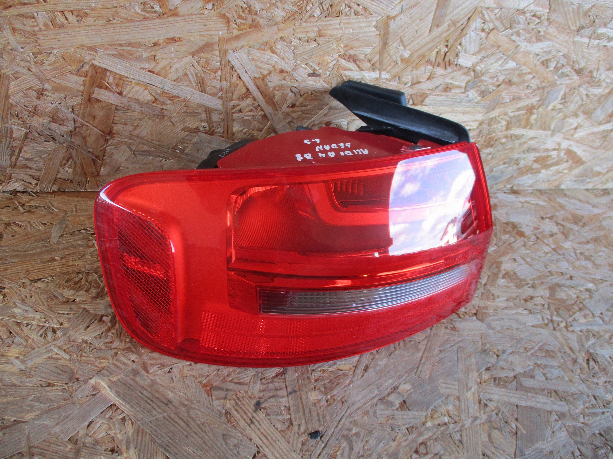 light rear part rear left AUDI A4 B8 LIFT sedan