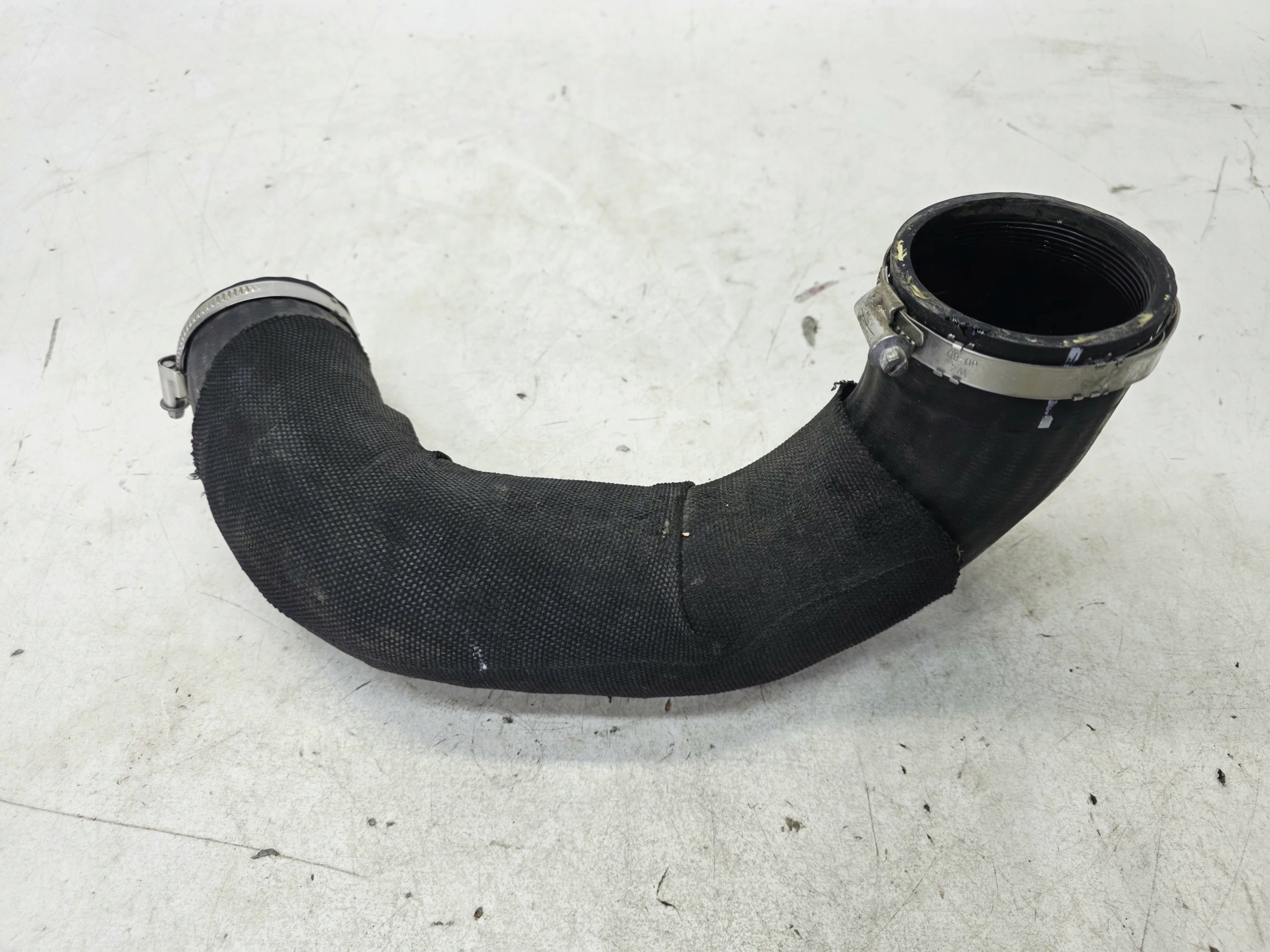 trouba hadice intercoolera AUDI A6 C8 A7 3.0 TDI 4K0145709N