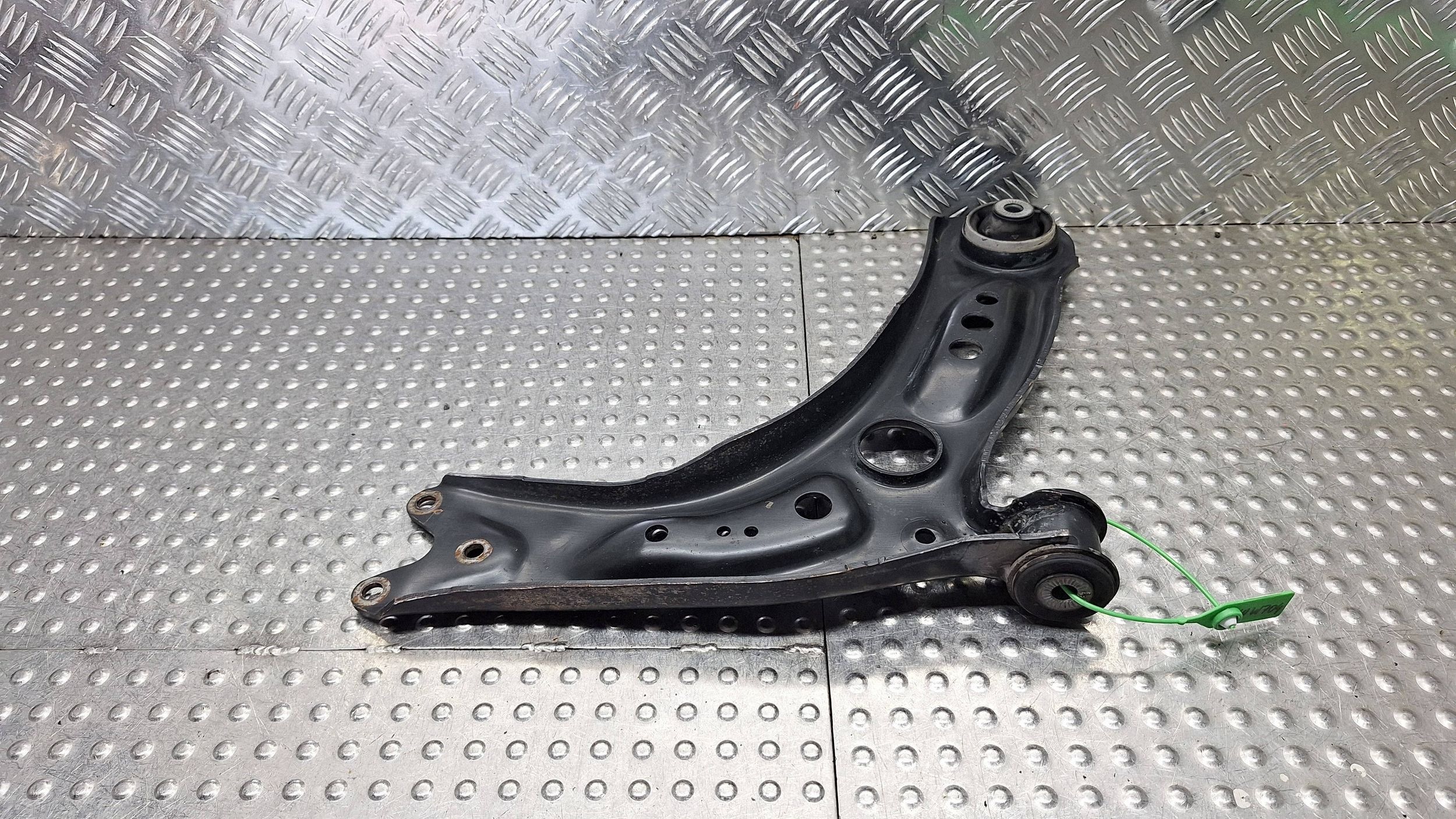 arm left front 5Q0407151J AUDI A3 8V OCTAVIA III LEON III 5F GOLF VII