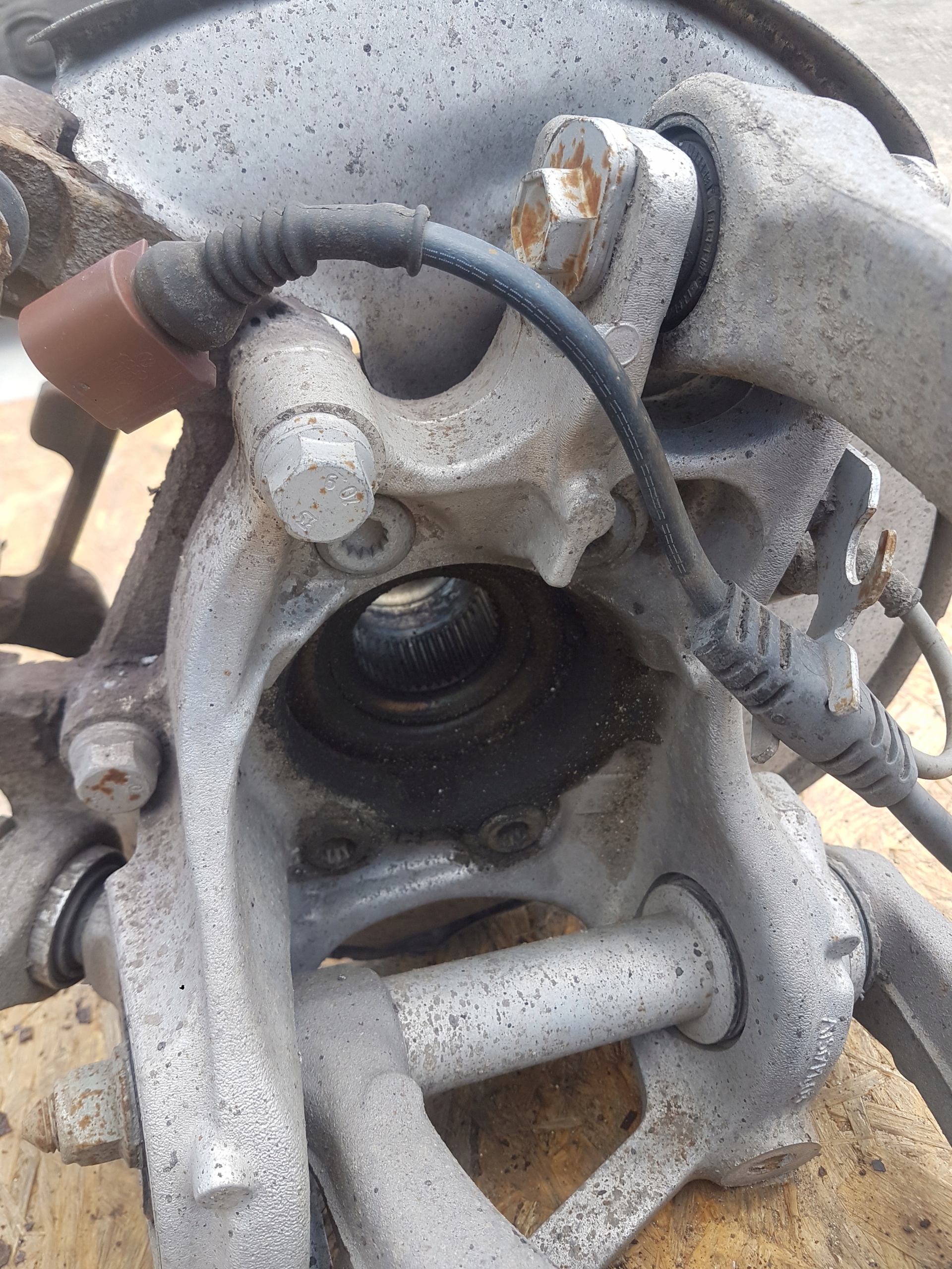 swing right rear part AUDI A4 B8 A5 8K0505312J