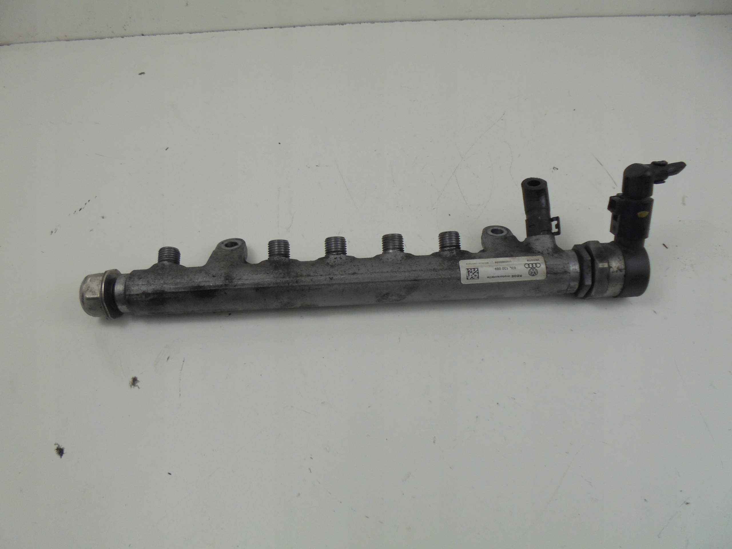 LISTWA WTRYSKOWA 03L130089 057130764H VW PASSAT CC 2.0 TDI