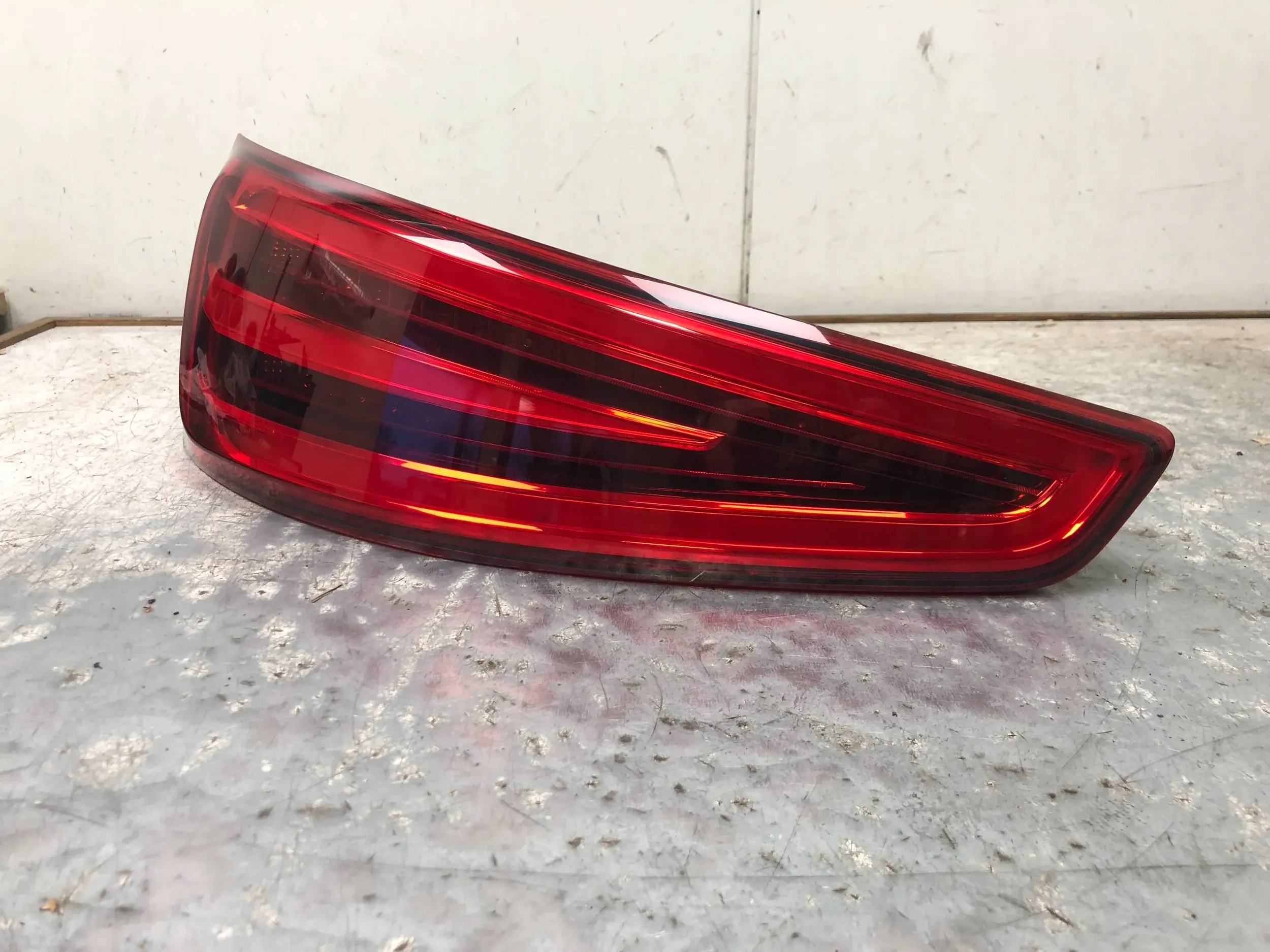 AUDI Q3 8U complete light left rear part LED NEON 8U0945093H
