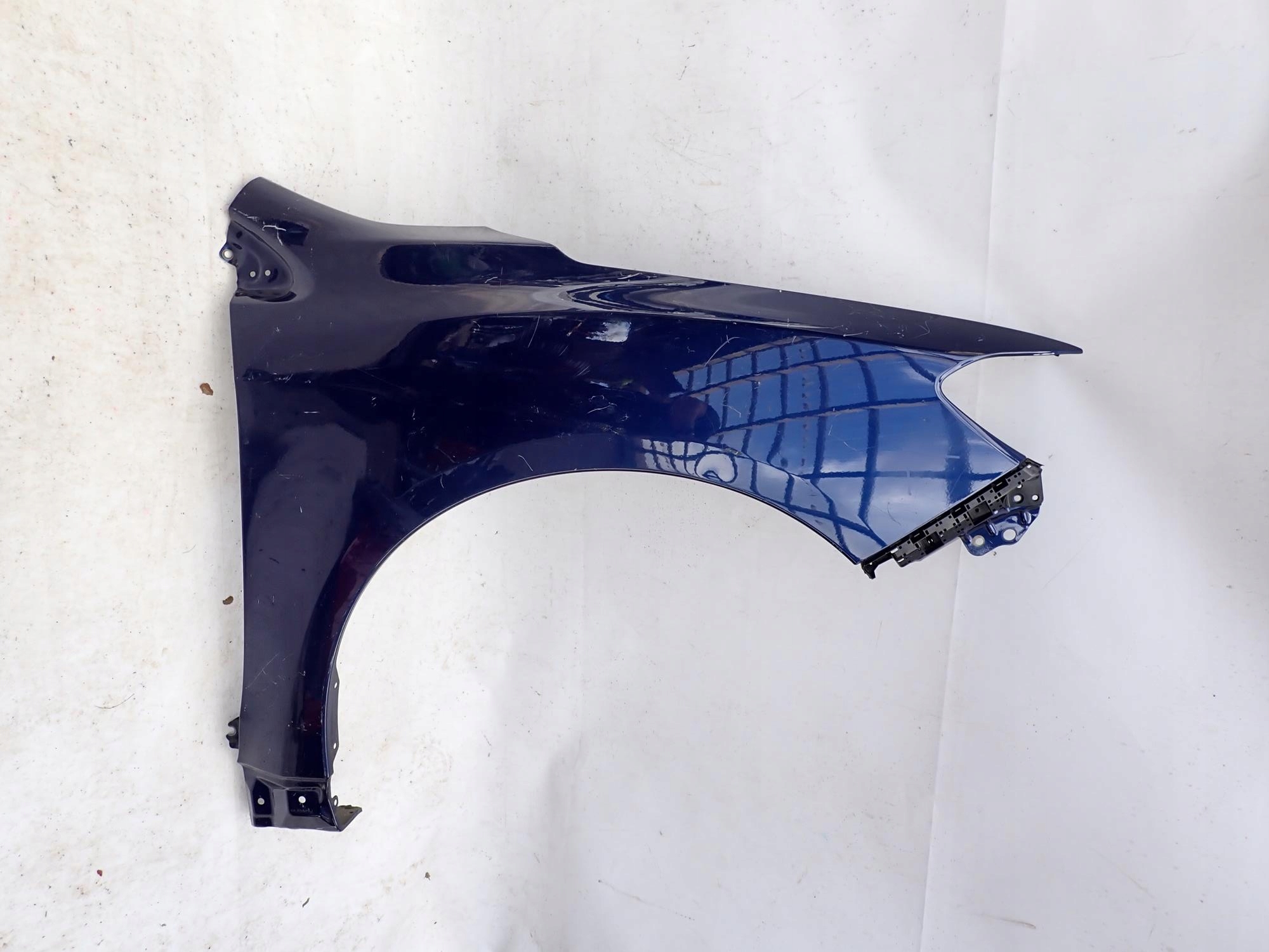 SUBARU LEVORG 14-20 fender front front right support