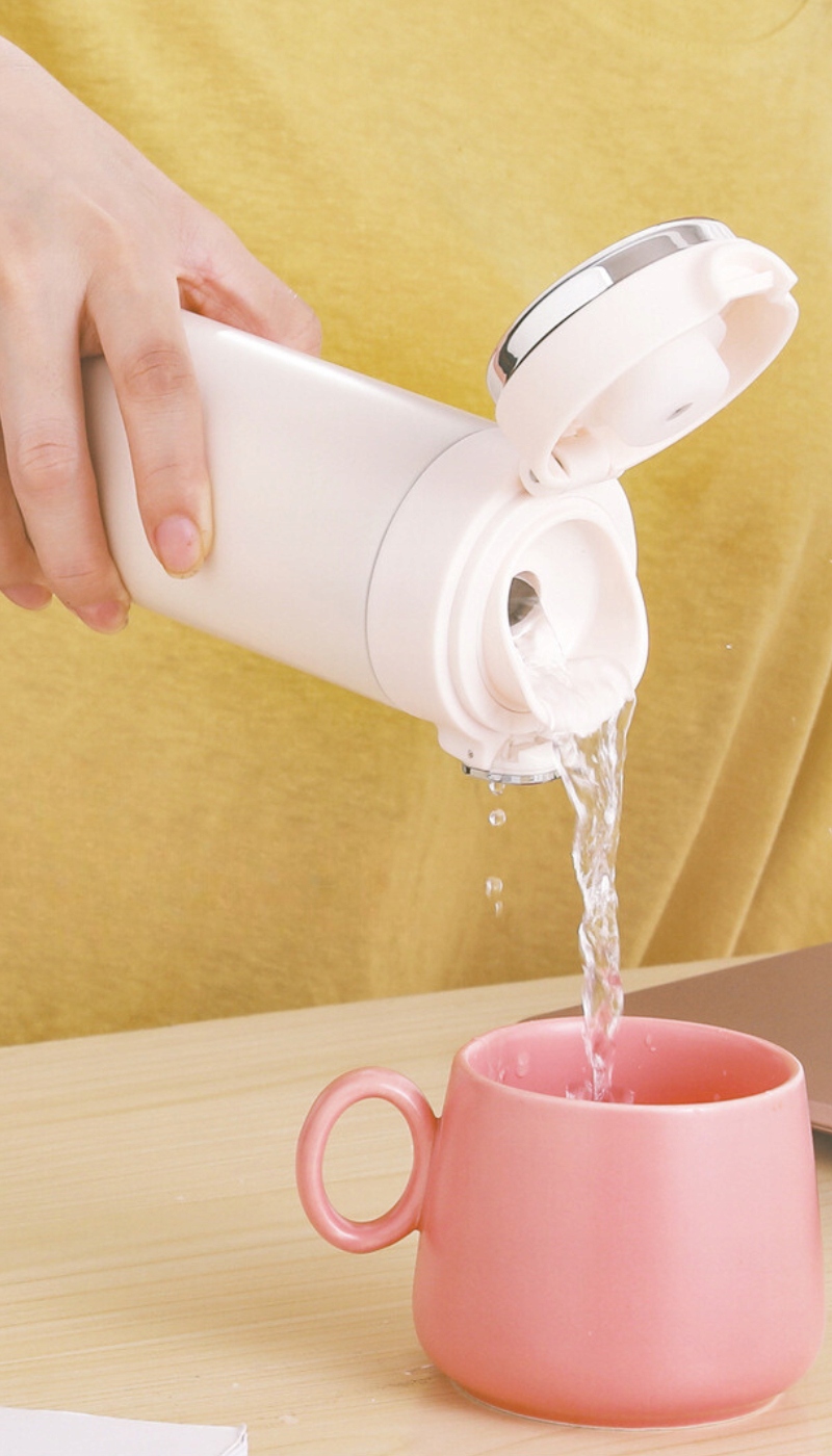 KUBEK TERMICZNY TERMOS Z TERMOMETREM TERMO KUBEK Z WYŚWIETLACZEM LED 420 ml Wysokość 20 cm