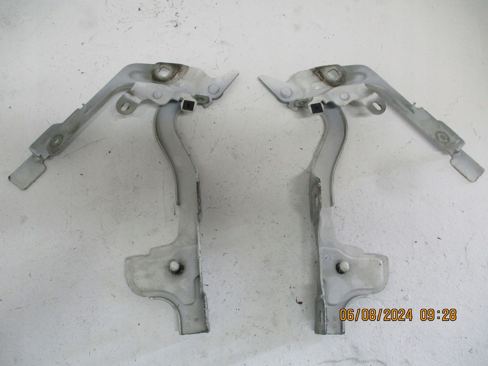 hinge bonnet hinges CITROEN DS7 9829653580 9829653680 right left
