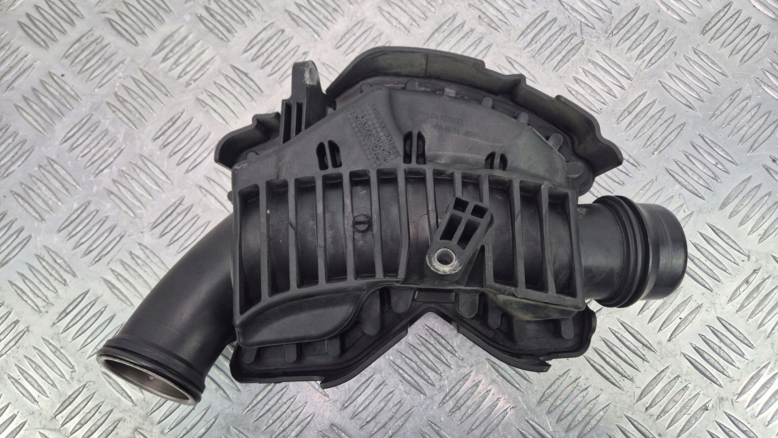 Mercedes E300 CDI W212 hadice intercoolera A6421403487 OM642