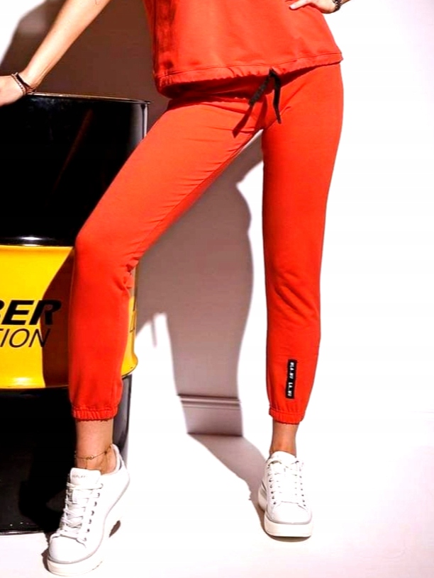 La..Mu oranžové tepláky třídy M/L-2