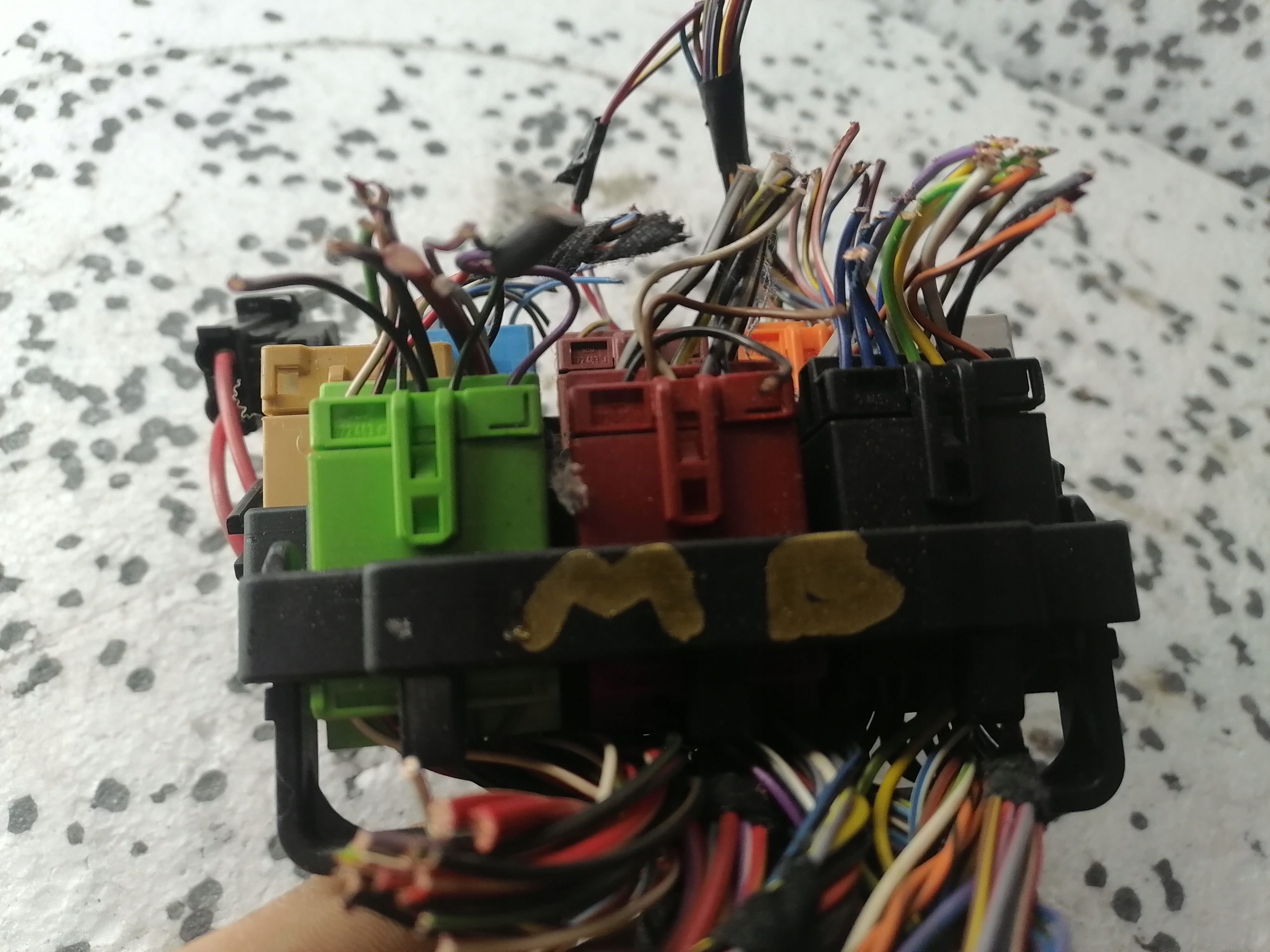 Module fusibles OPEL MERIVA B 1.4
