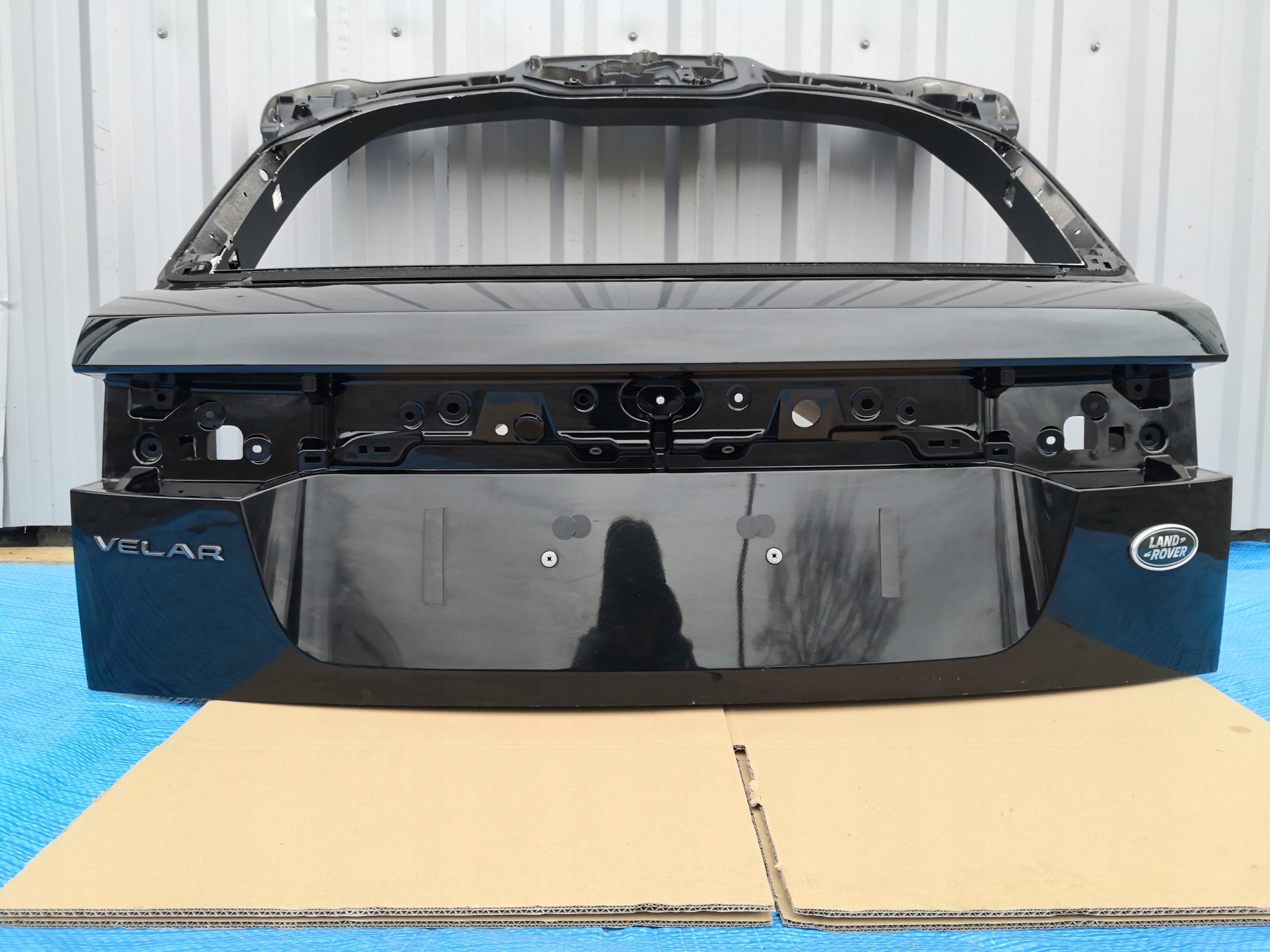 LAND RANGE ROVER VELAR L560 17- KLAPA BAGAŻNIKA