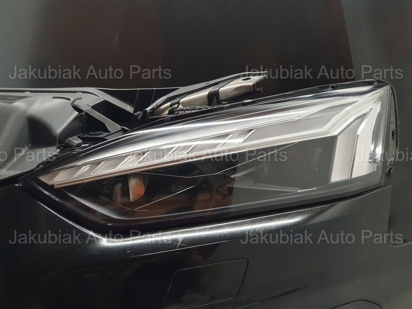 AUDI A5 8W6 LIFT KOMPLETNY PRZÓD LASER Producent części Audi OE