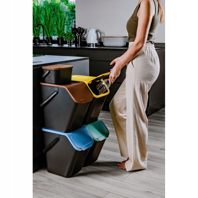 Zestaw 4 Pojemników Do Segregacji Odpadów Kolor czerwony