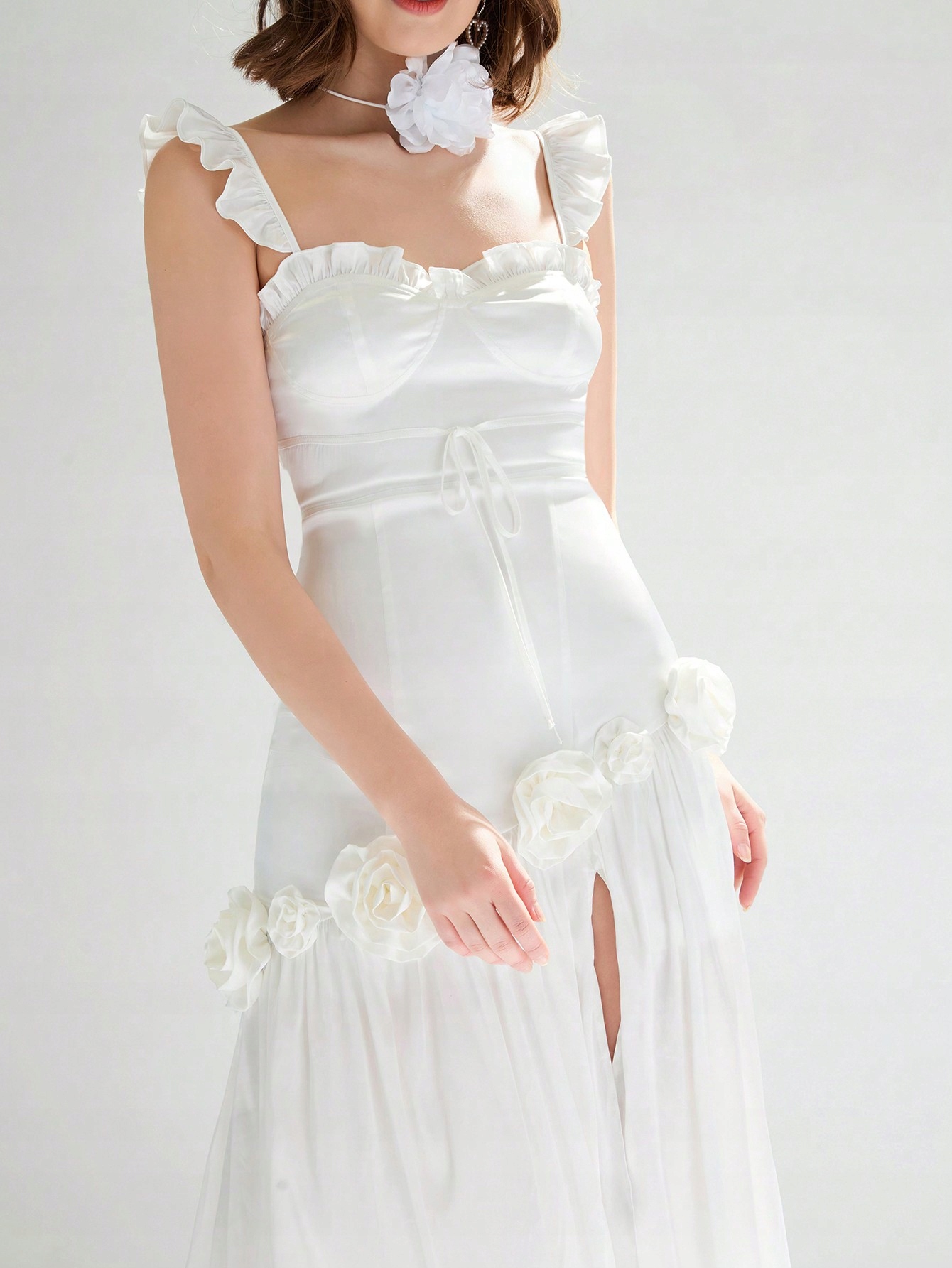 Šaty Bílé Elegantní S Volánky, Rozstřih Shein, Velikost 36