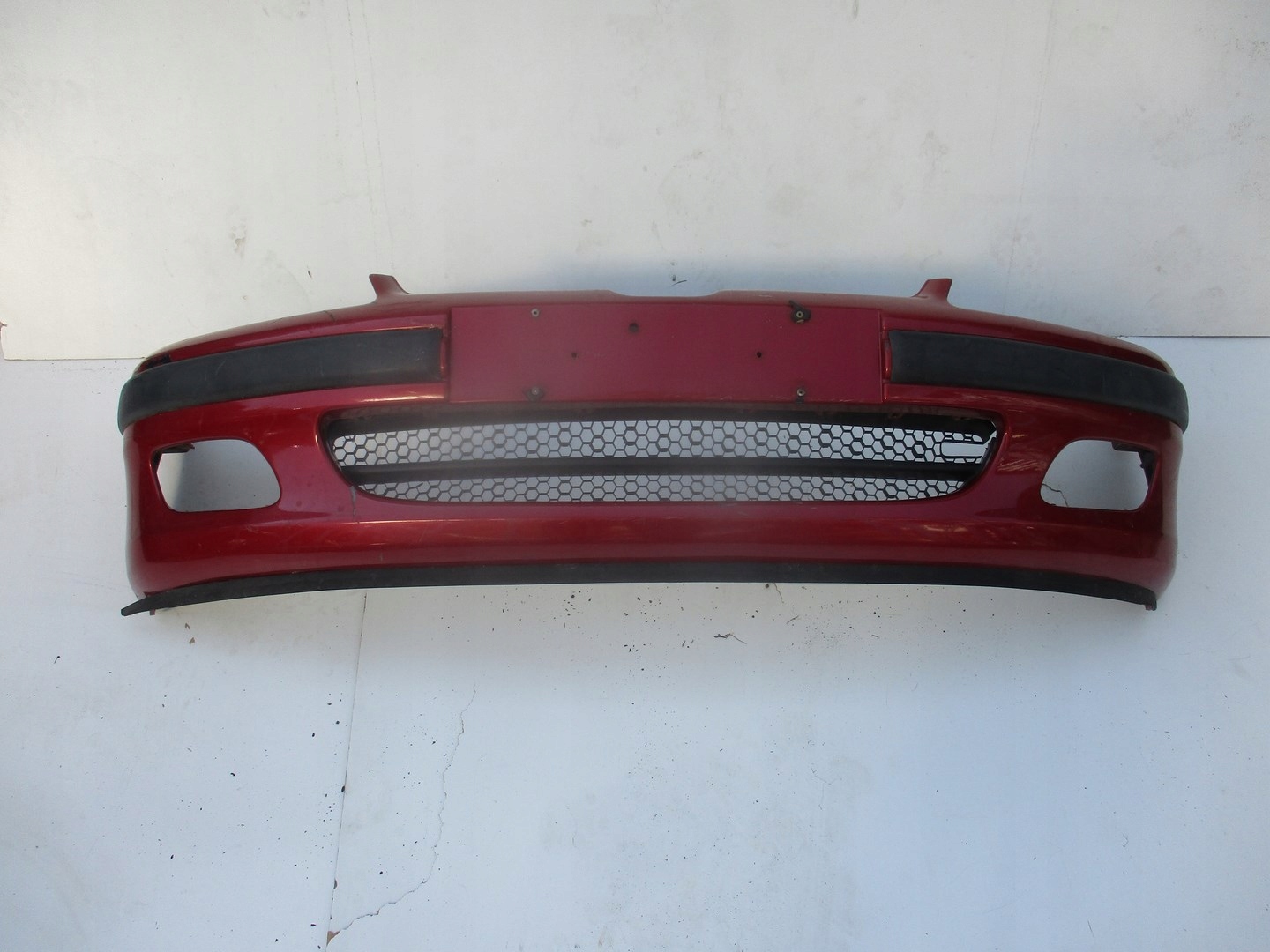 nárazník PEUGEOT 106 holý předek přední