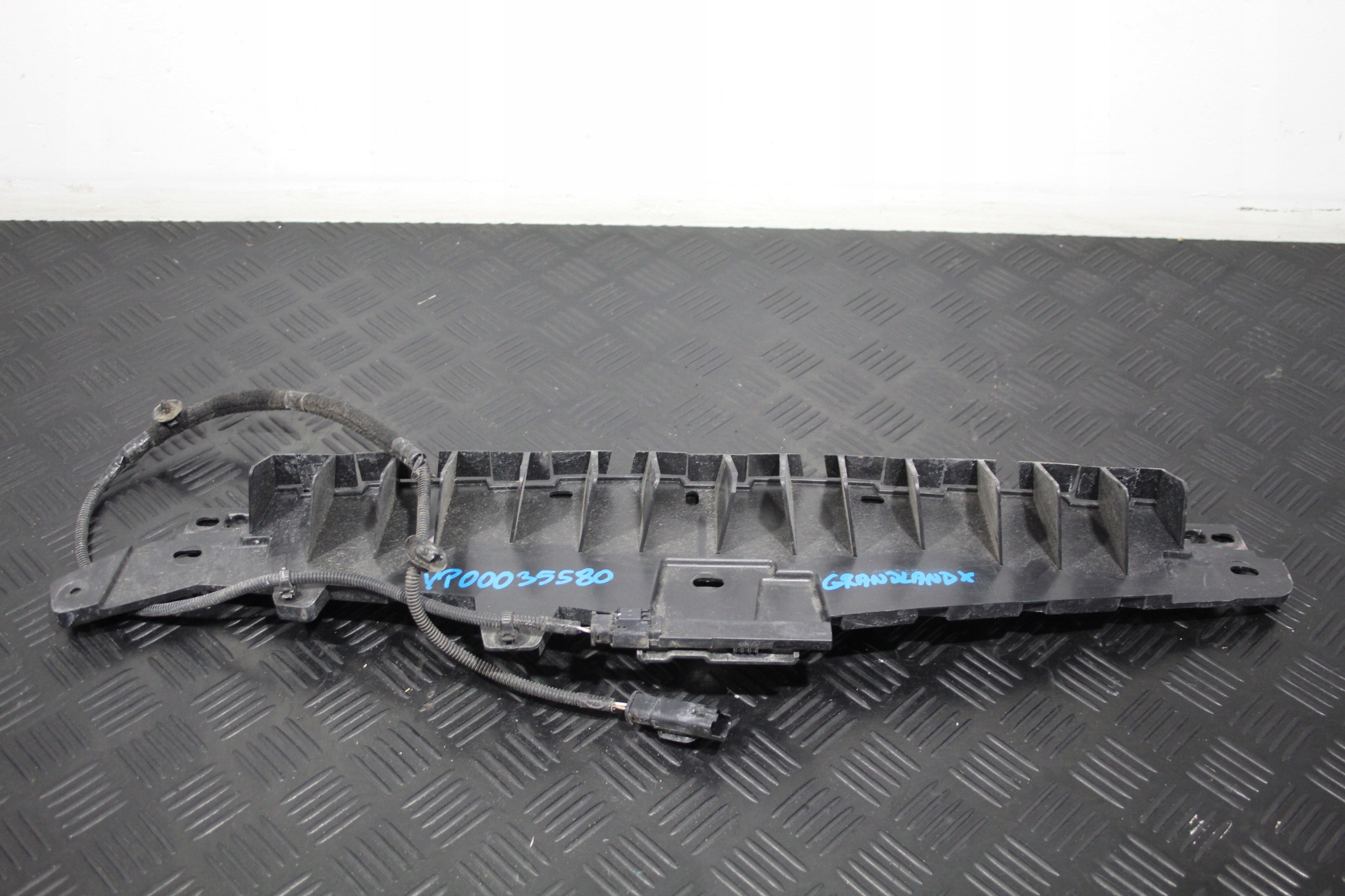 bumper bracket rear part OPEL GRANDLAND X YP00035580