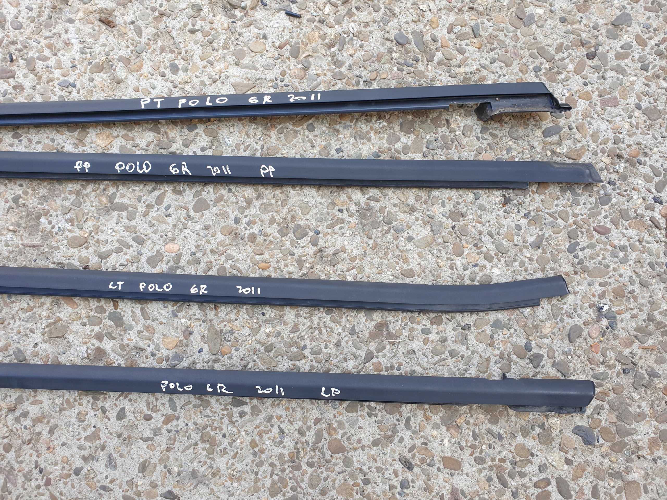 moulding dust door VW POLO V 5 6R 2009- 5D
