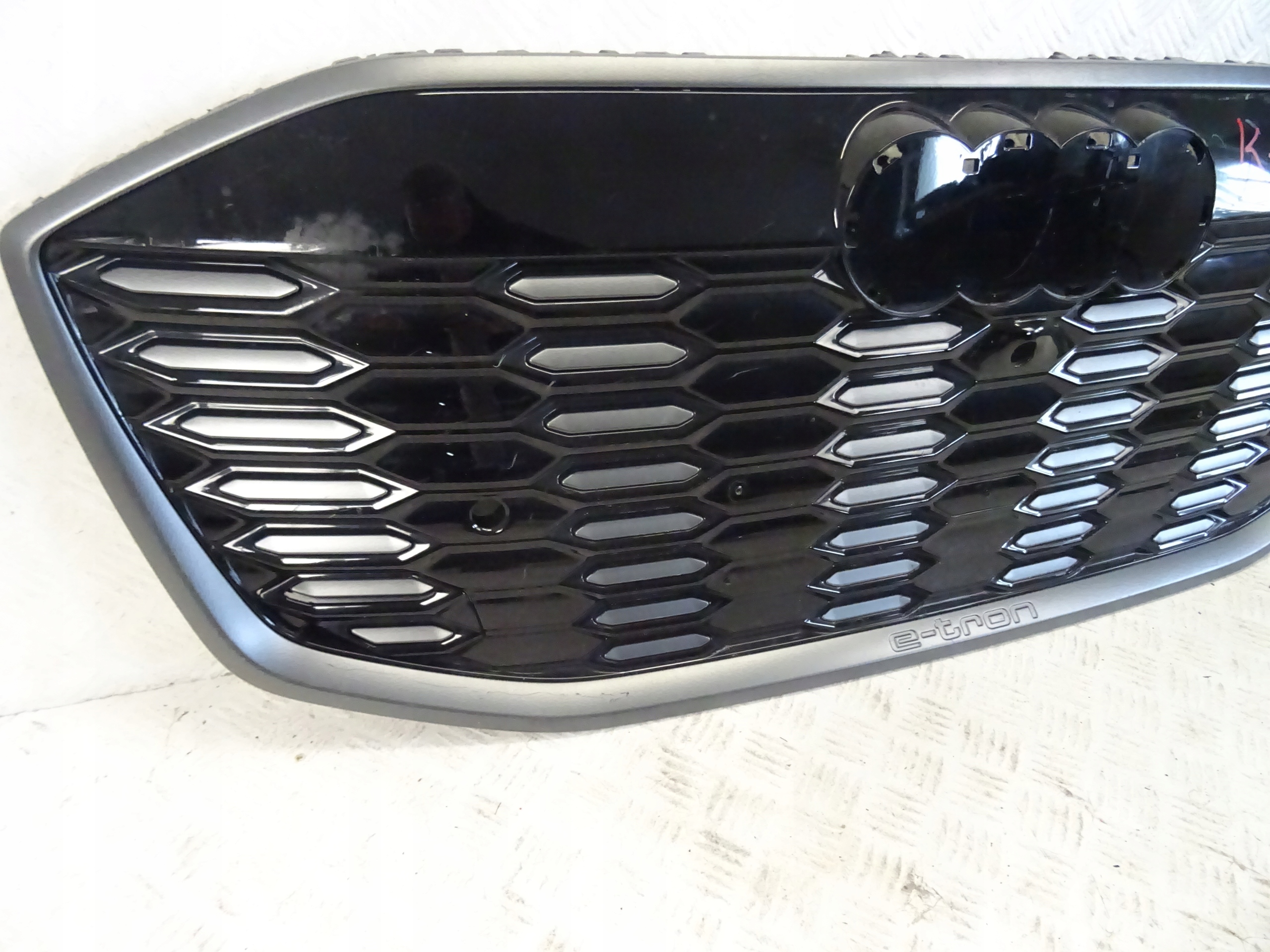 grill grille front front AUDI Q6 E-TRON S-LINE 85H853653A