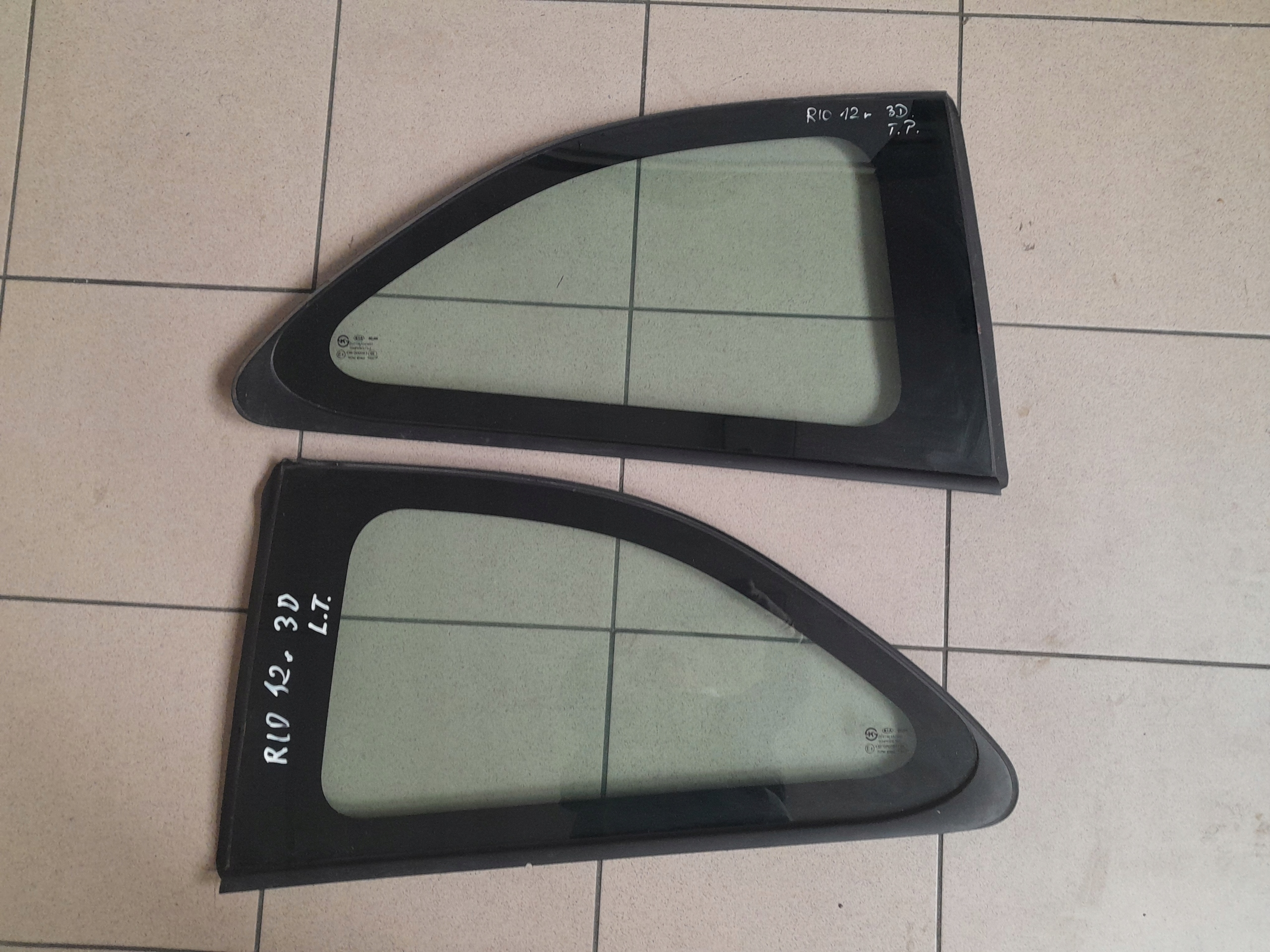 KIA RIO III IV 2011-16 3D SZYBA KAROSERYJANA TYLNA LEWA PRAWA