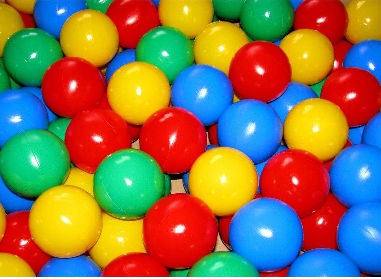 PIŁKA BASENOWA 60MM MIX KOLOR FOL A 50 DIK 397692 DIK DIK