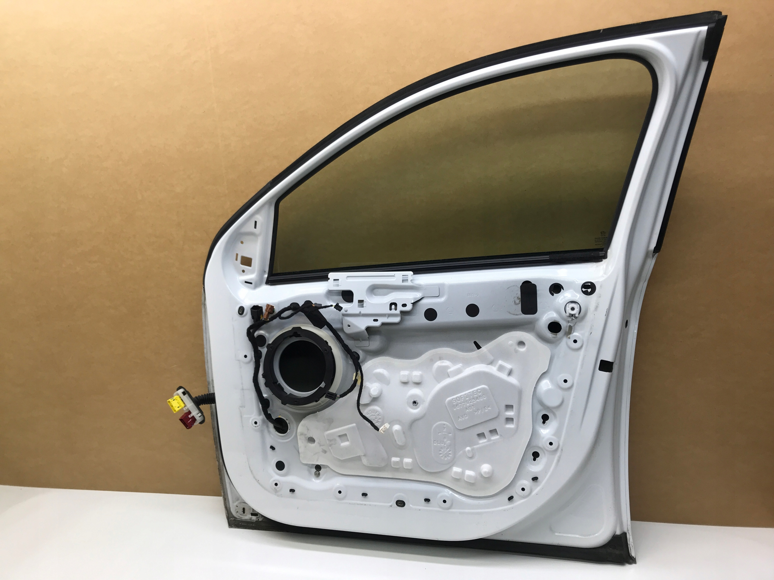 PEUGEOT 308 T9 II DRZWI PRAWE PRZEDNIE EWPB Strona zabudowy przód - prawa